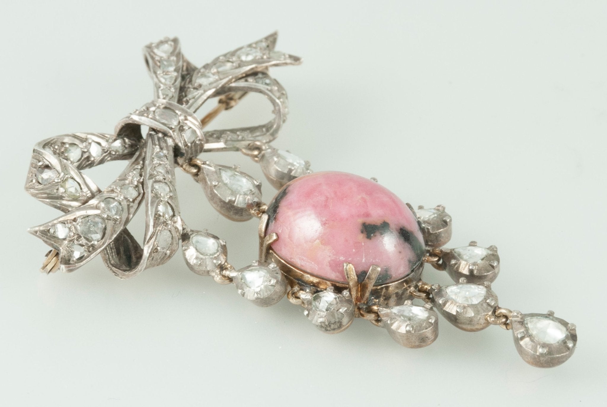 Broche pendentif antiguo en oro amarillo 18k y plata con brillantes y rodonita - Mayka Jewels