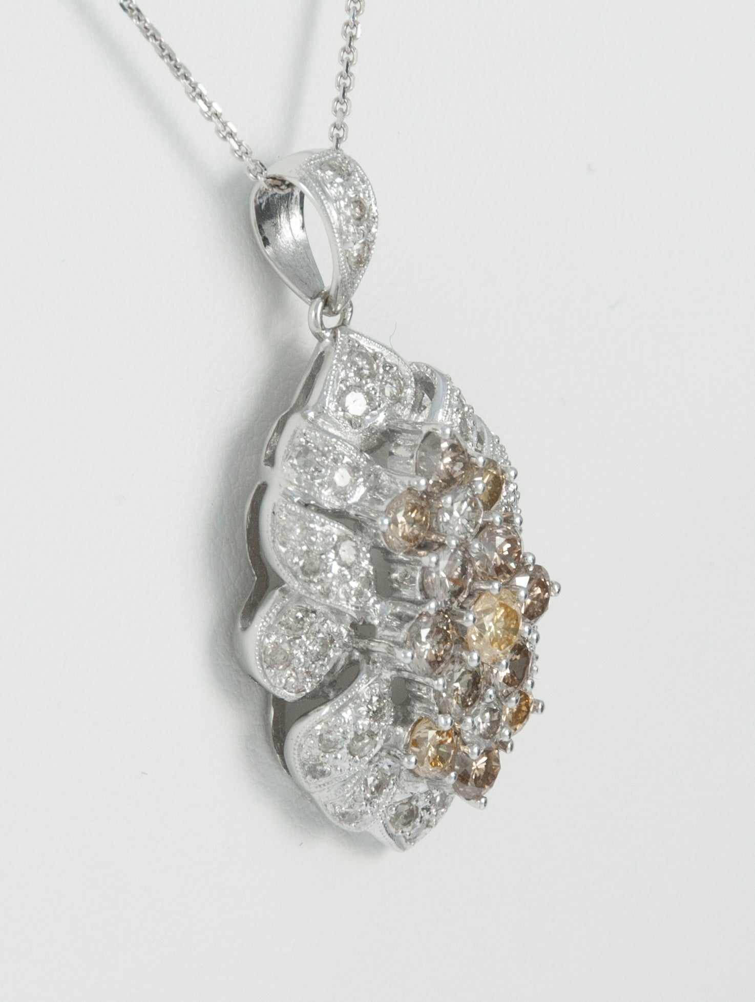 Cadena y colgante en oro blanco 18k y brillantes 3.5 ct House of R&D - Mayka Jewels