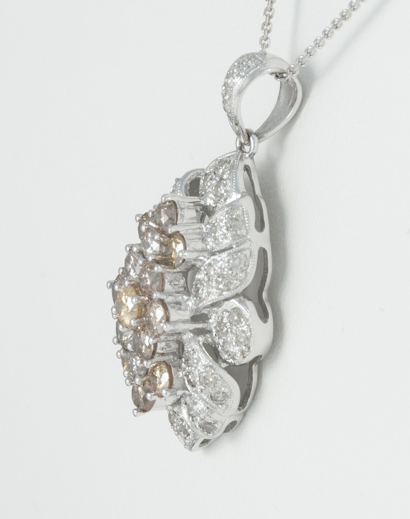 Cadena y colgante en oro blanco 18k y brillantes 3.5 ct House of R&D - Mayka Jewels