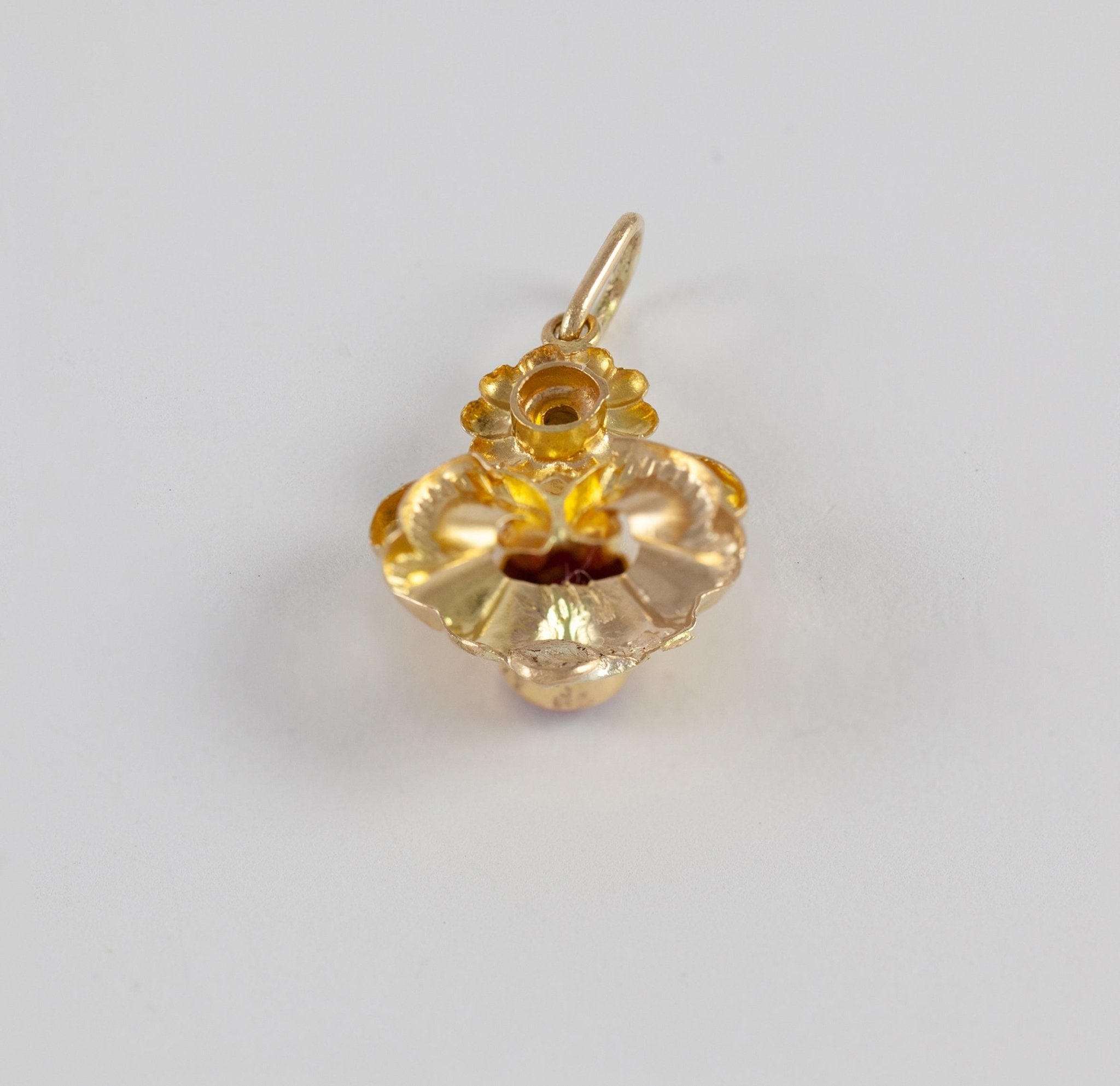Colgante antiguo en oro amarillo 18k - Mayka Jewels