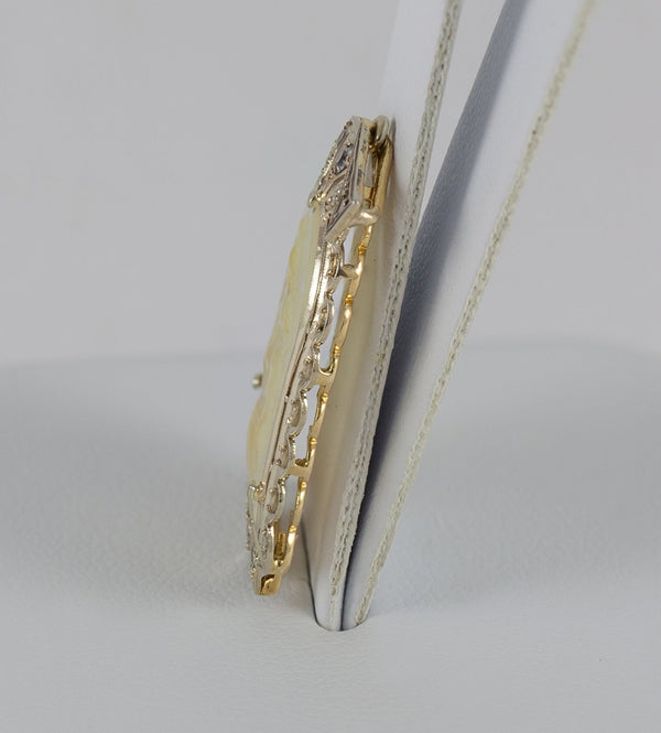 Colgante antiguo en oro amarillo 18k con nácar y zafiros blancos - Mayka Jewels