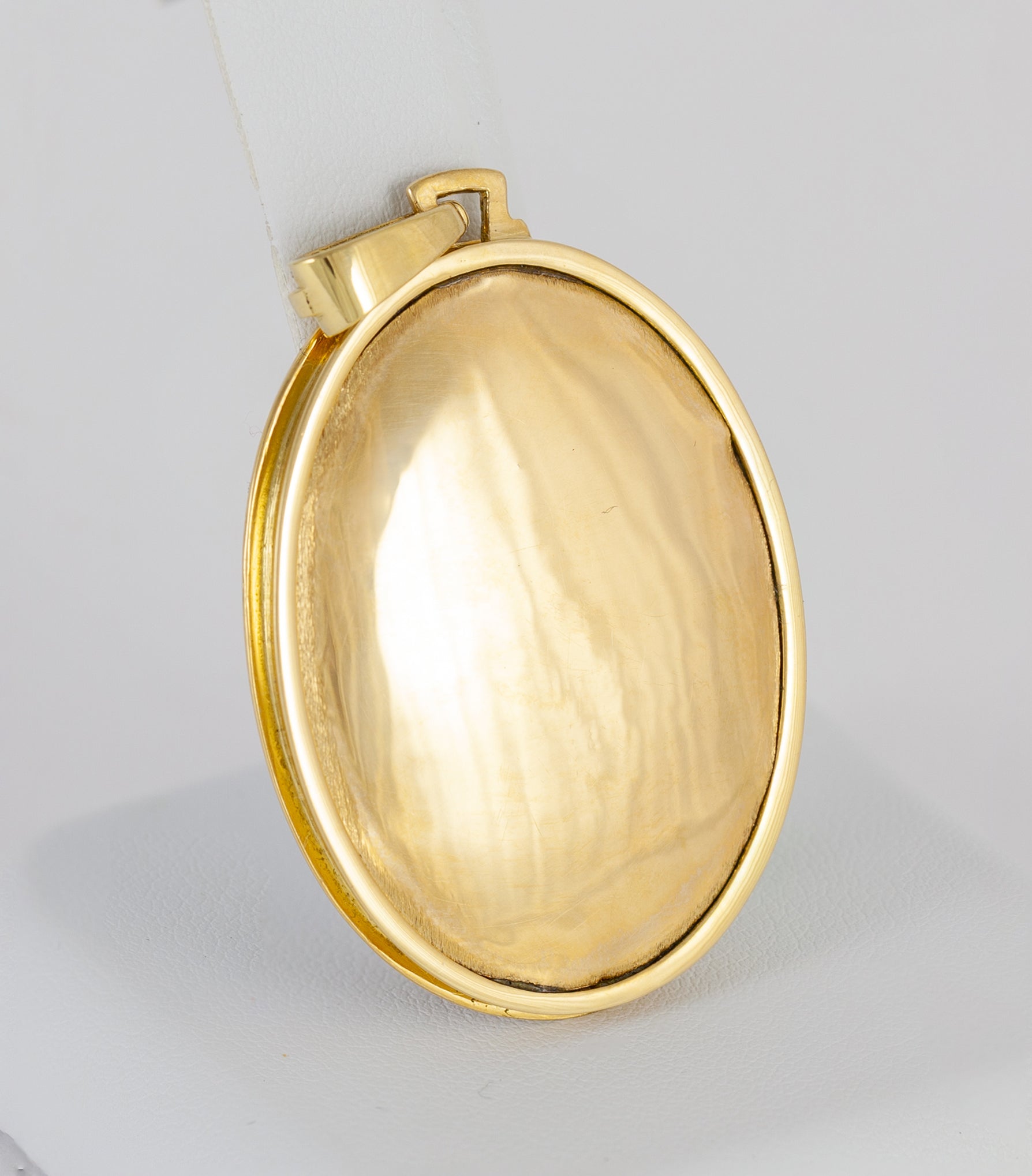 Colgante antiguo oro amarillo 18k y porcelana esmaltada - Mayka Jewels