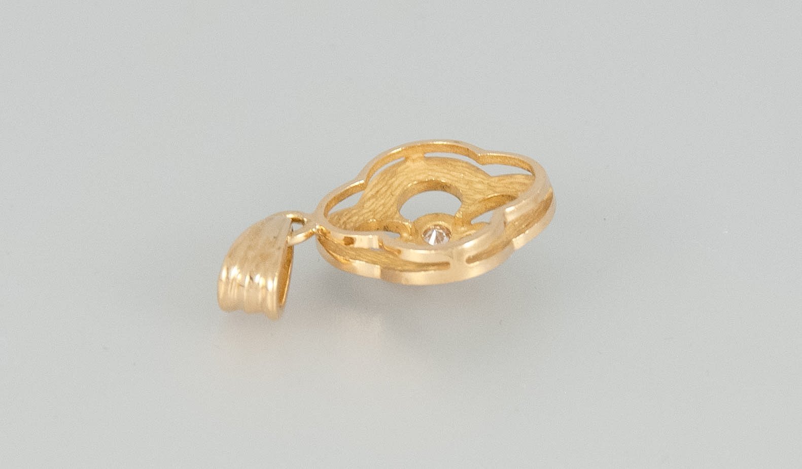 Colgante en oro 18k con brillantes - Mayka Jewels