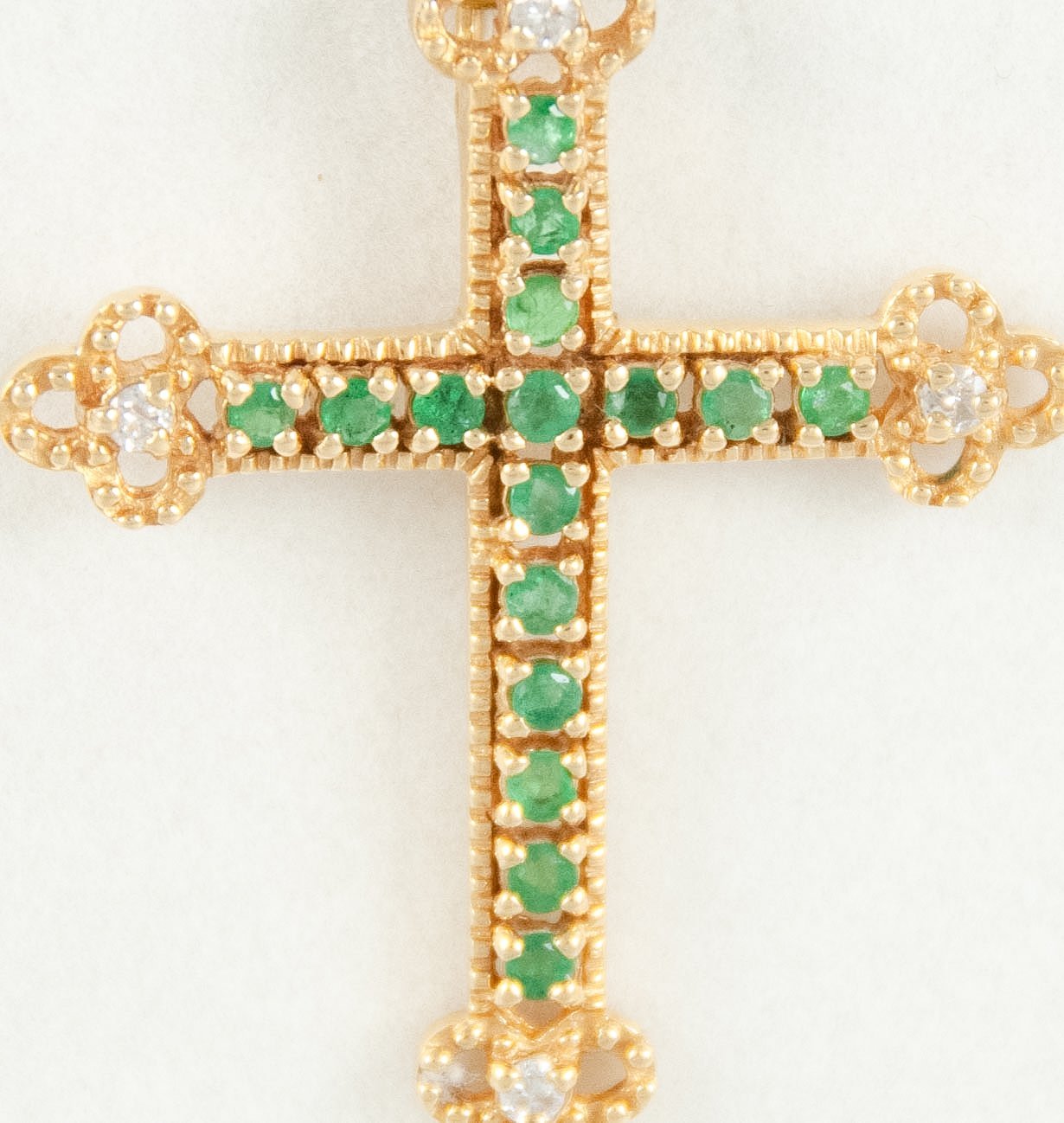 Colgante en oro 18k con esmeralda y brillantes - Mayka Jewels