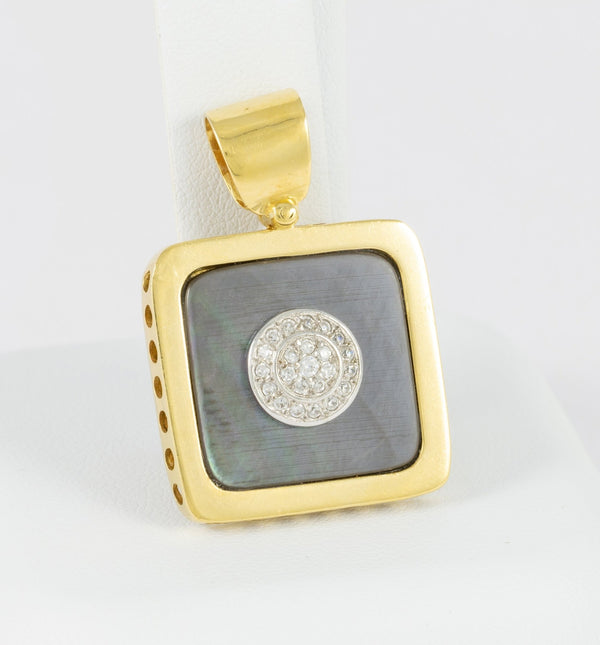 Colgante en oro amarillo 18k nácar y brillantes - Mayka Jewels