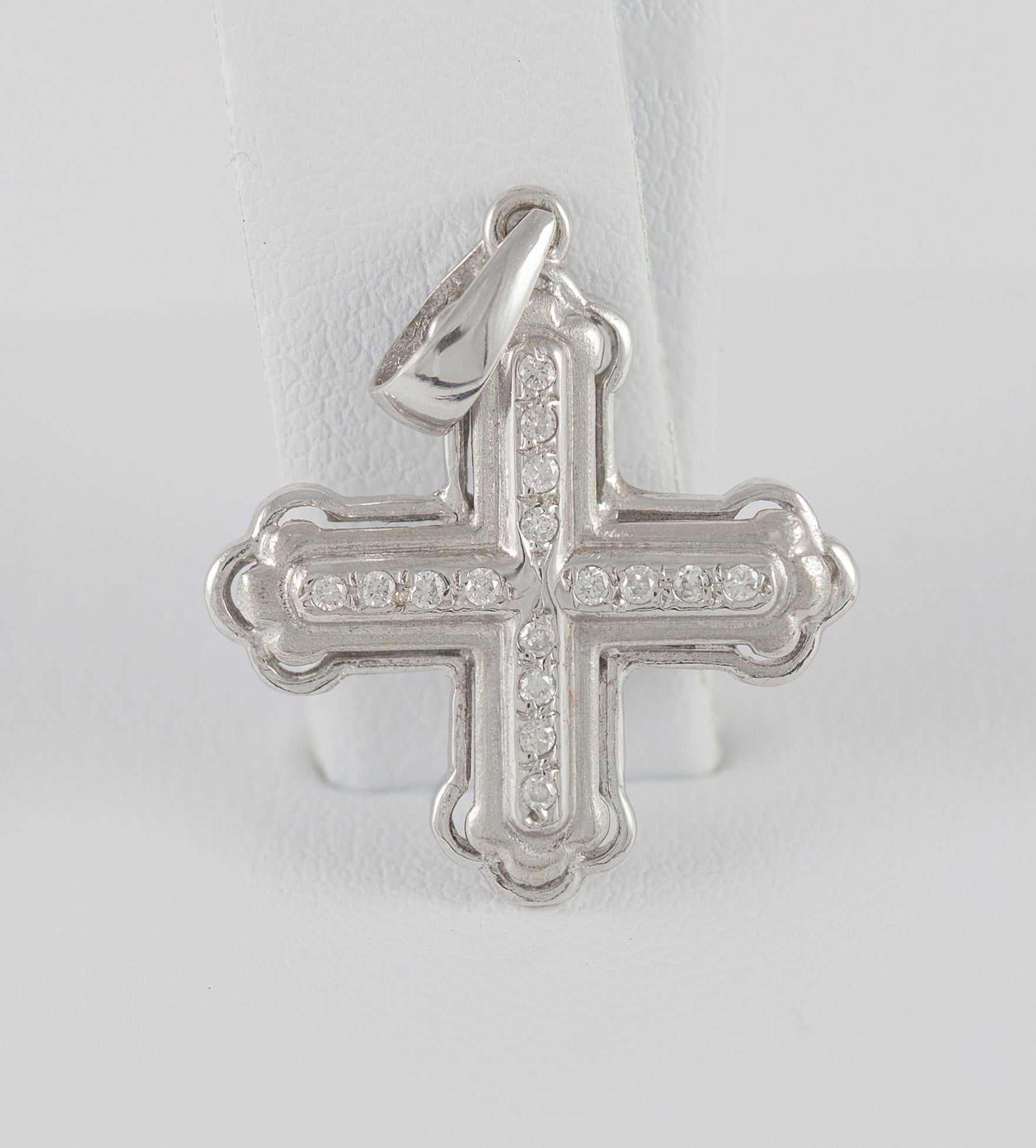 Colgante en oro blanco 18k con brillantes - Mayka Jewels