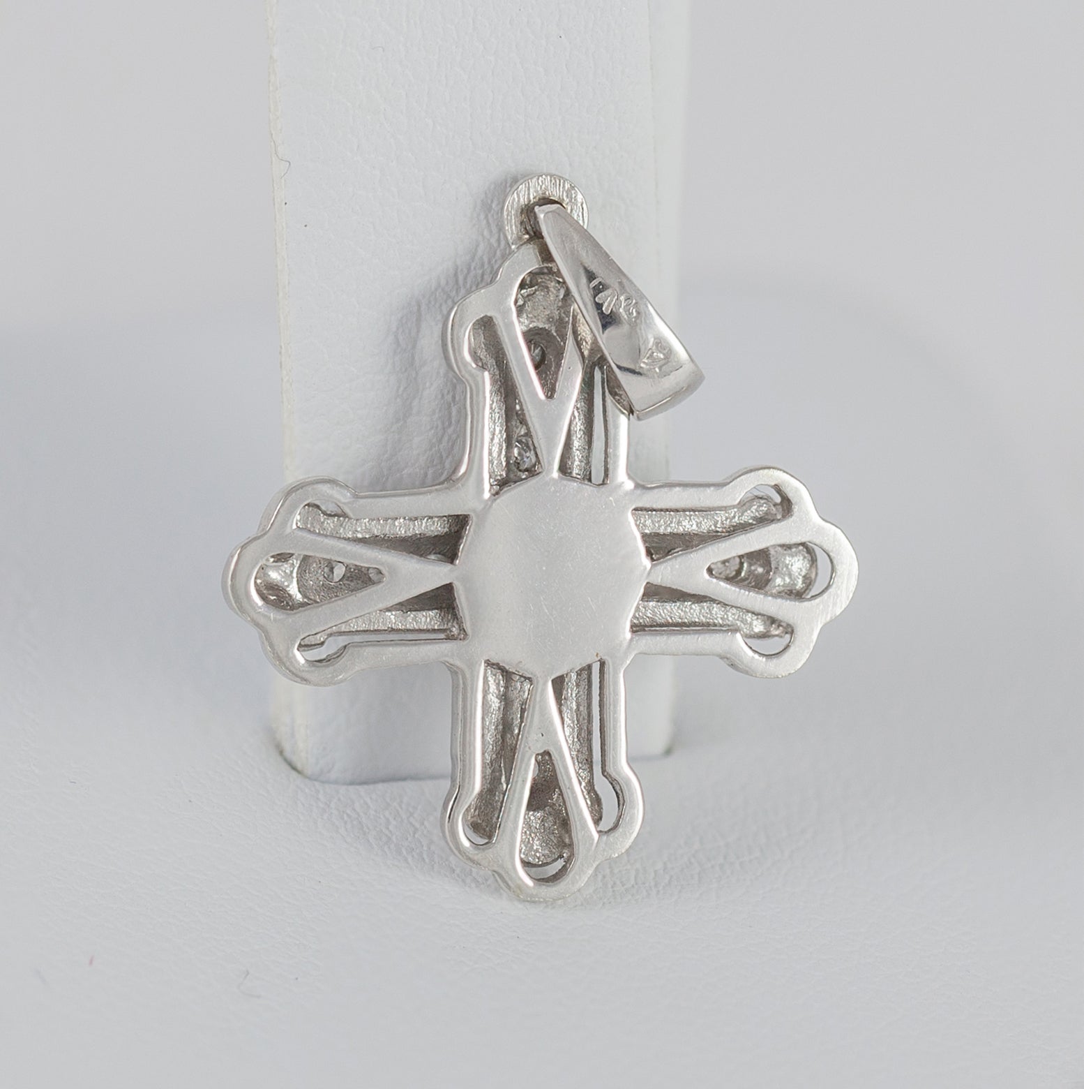 Colgante en oro blanco 18k con brillantes - Mayka Jewels