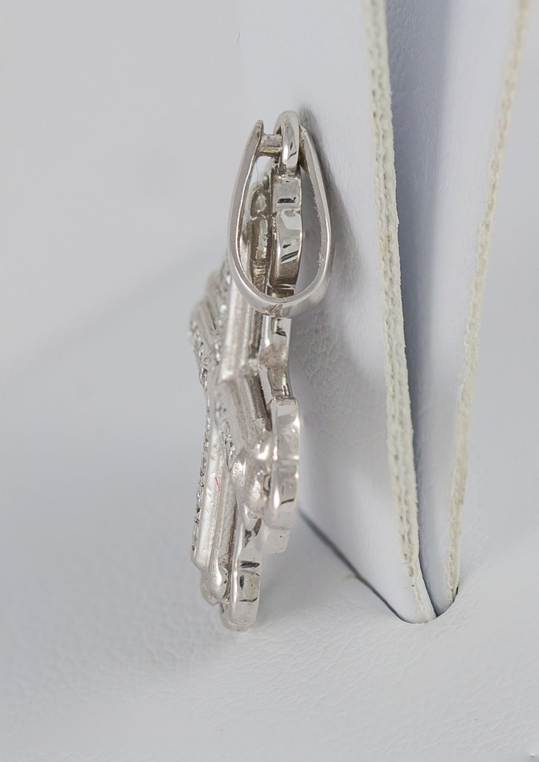 Colgante en oro blanco 18k con brillantes - Mayka Jewels