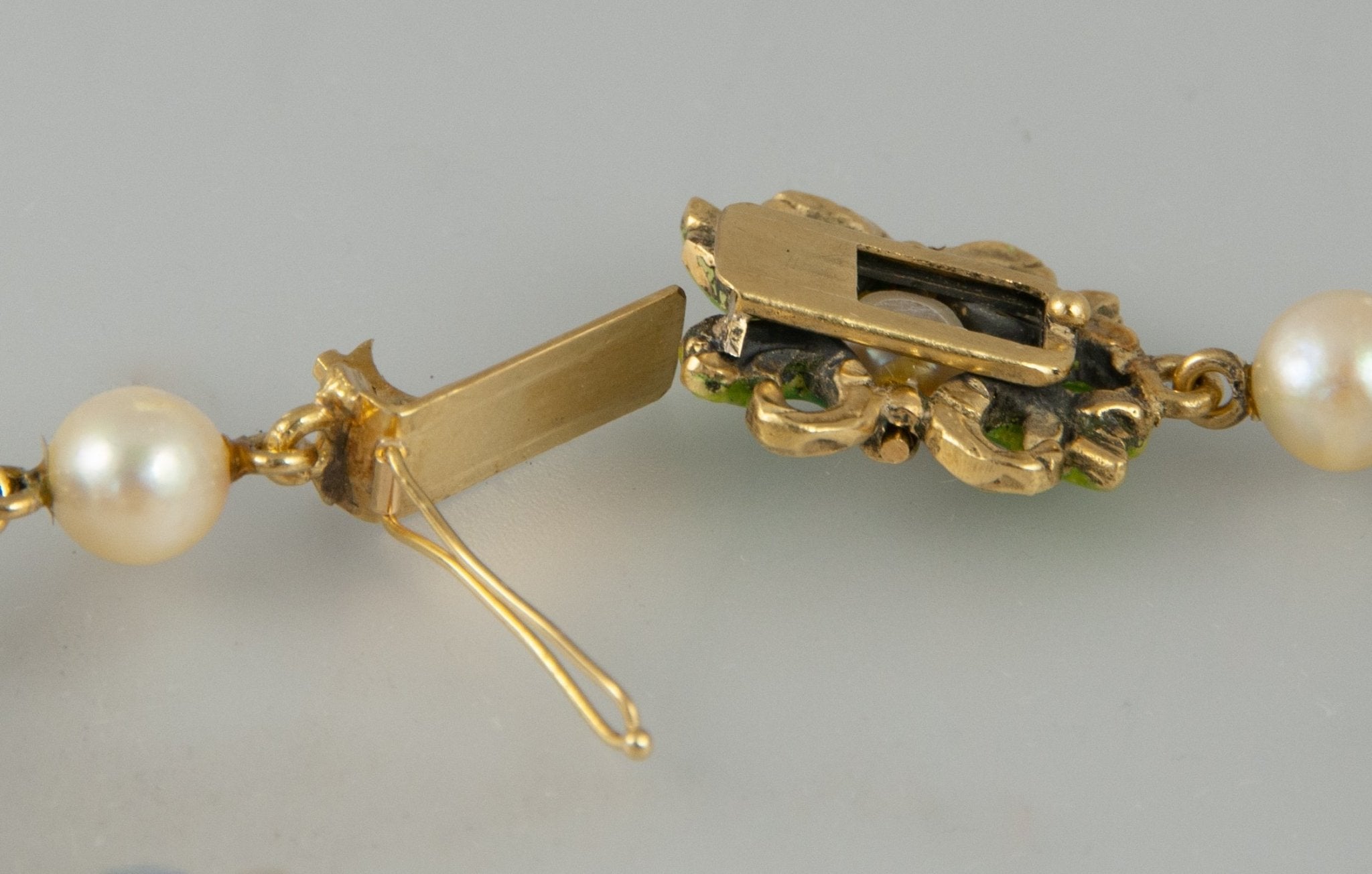 Collar antiguo hecho a mano en oro 18k con perlas, turquesas y lapislázulis - Mayka Jewels