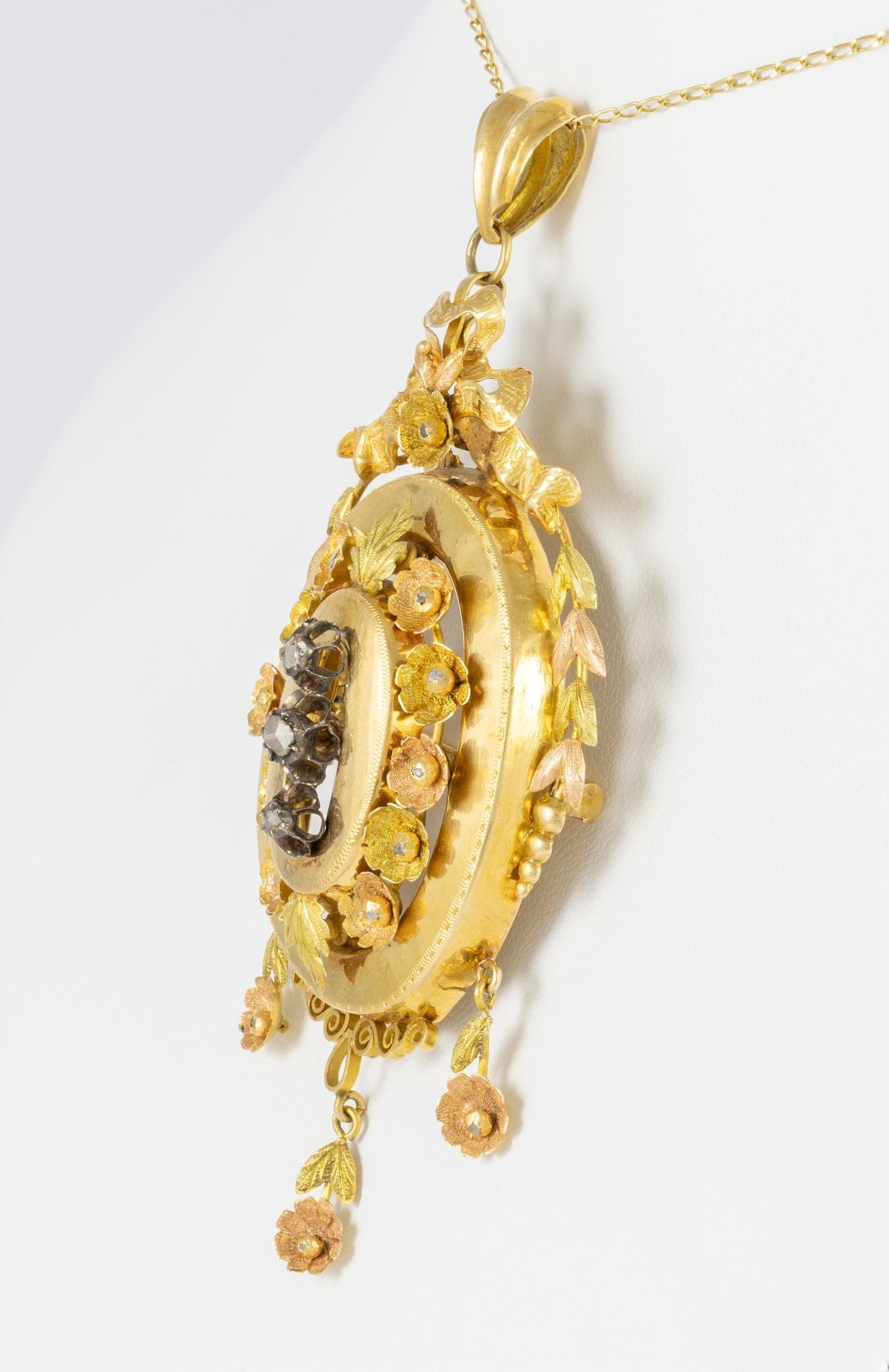 Conjunto antiguo pendientes y colgante en oro amarillo 18k y brillantes - Mayka Jewels