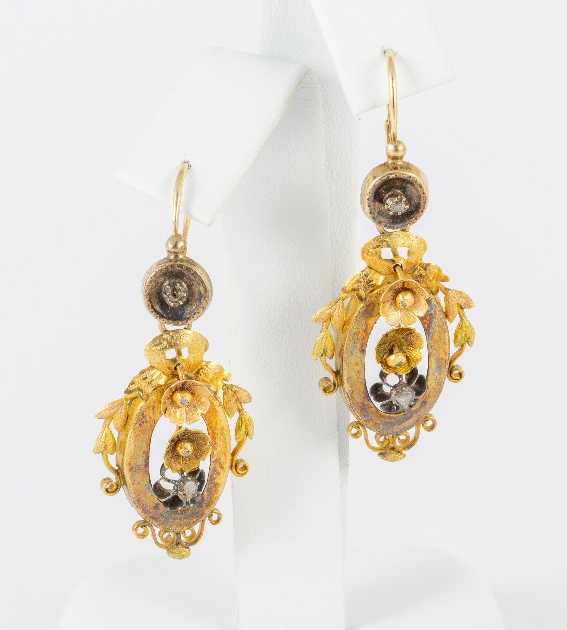 Conjunto antiguo pendientes y colgante en oro amarillo 18k y brillantes - Mayka Jewels