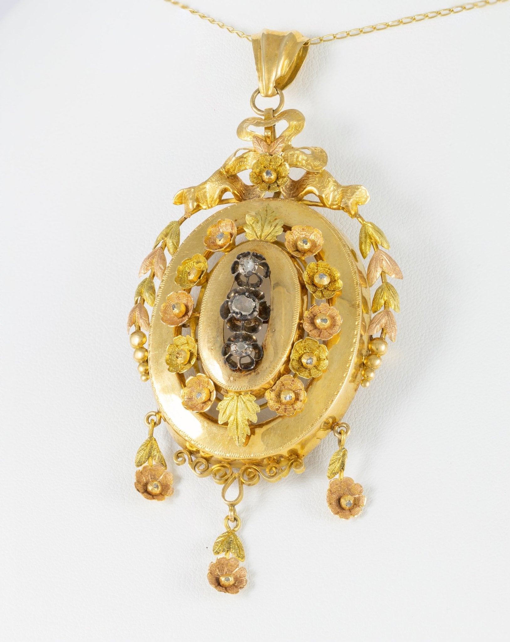 Conjunto antiguo pendientes y colgante en oro amarillo 18k y brillantes - Mayka Jewels