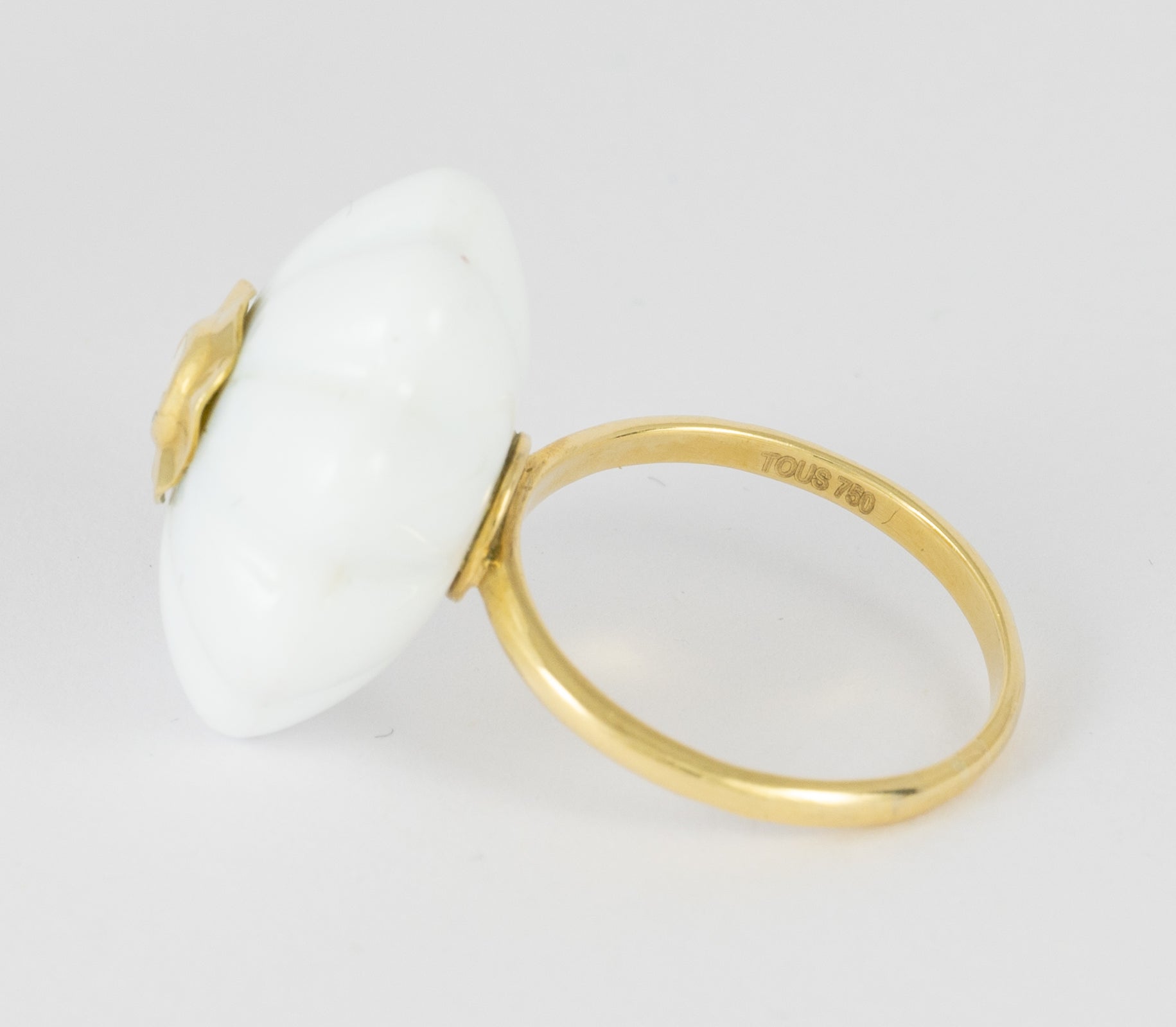 Conjunto Tous Cadena Pendientes Anillo en oro amarillo 18k y porcelana - Mayka Jewels