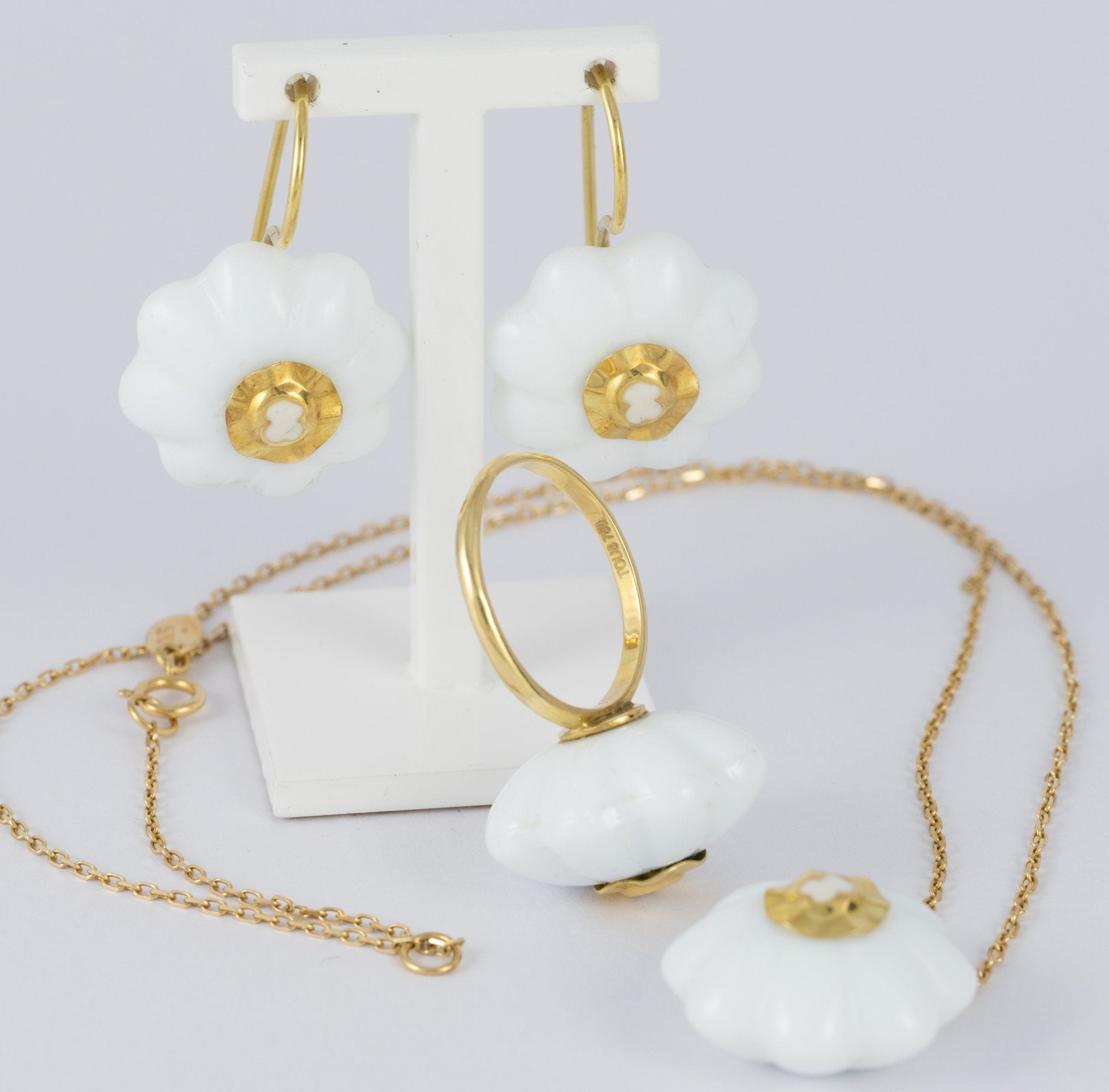Conjunto Tous Cadena Pendientes Anillo en oro amarillo 18k y porcelana - Mayka Jewels