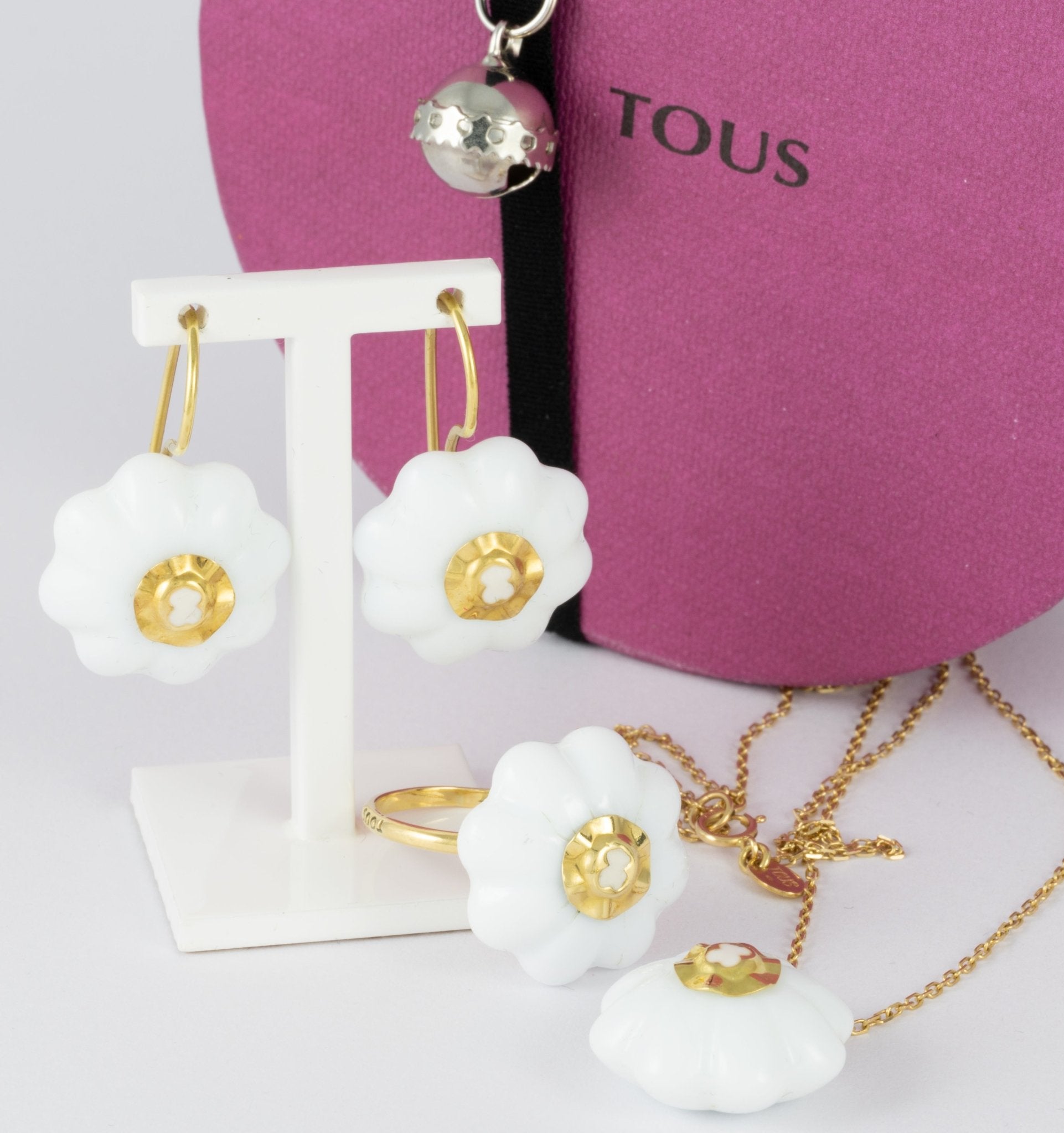 Conjunto Tous Cadena Pendientes Anillo en oro amarillo 18k y porcelana - Mayka Jewels