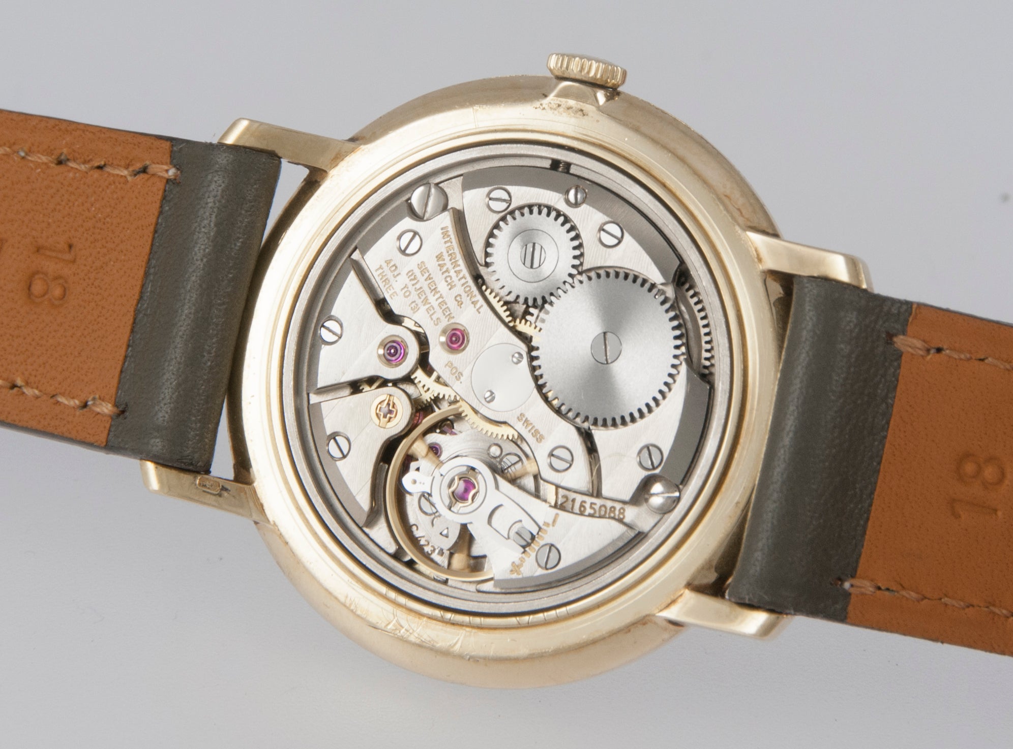 IWC Vintage Yellow Gold 18k Ref: R 2500 - Mayka Jewels