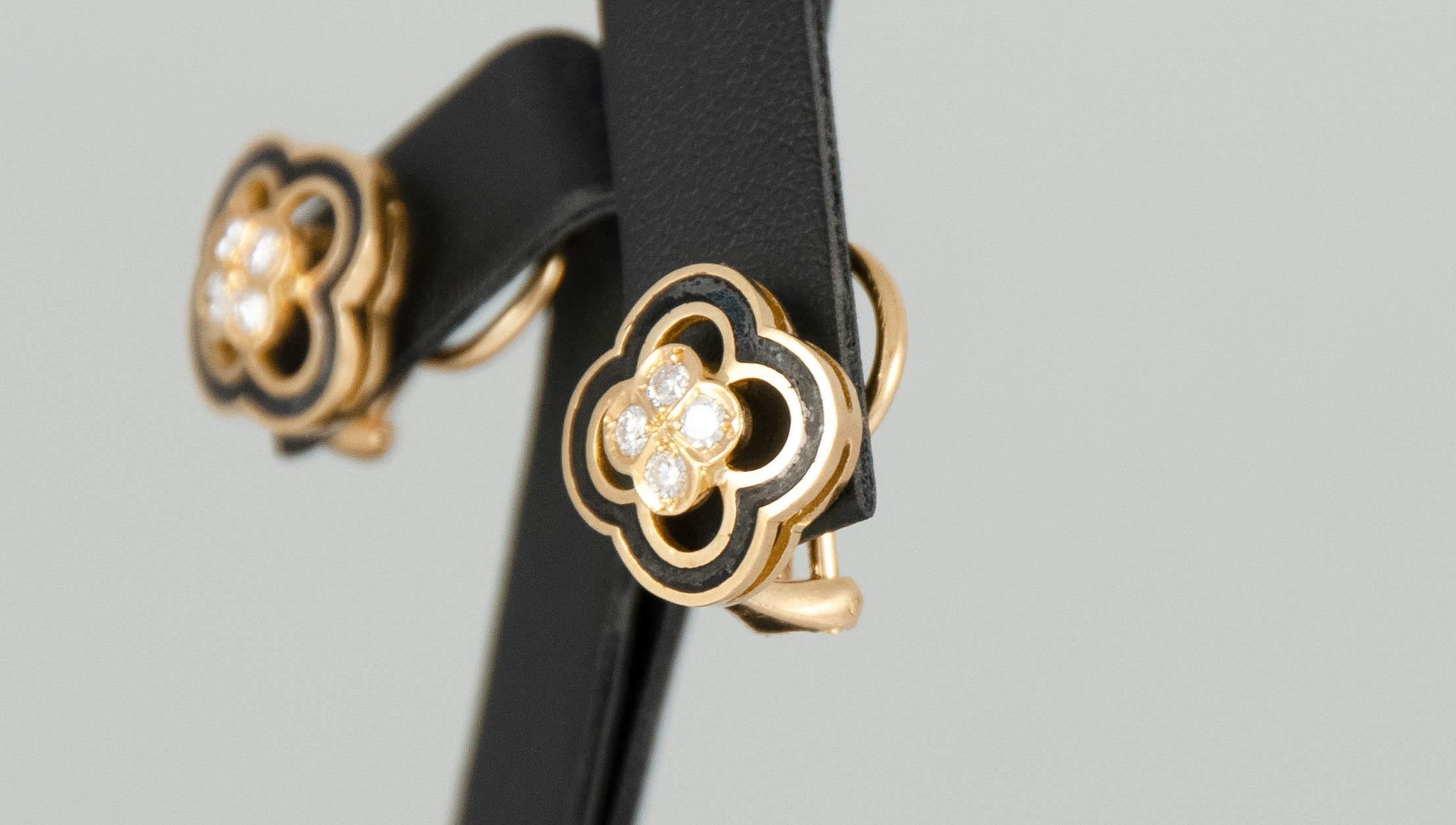 Pendientes en oro 18k con brillantes - Mayka Jewels