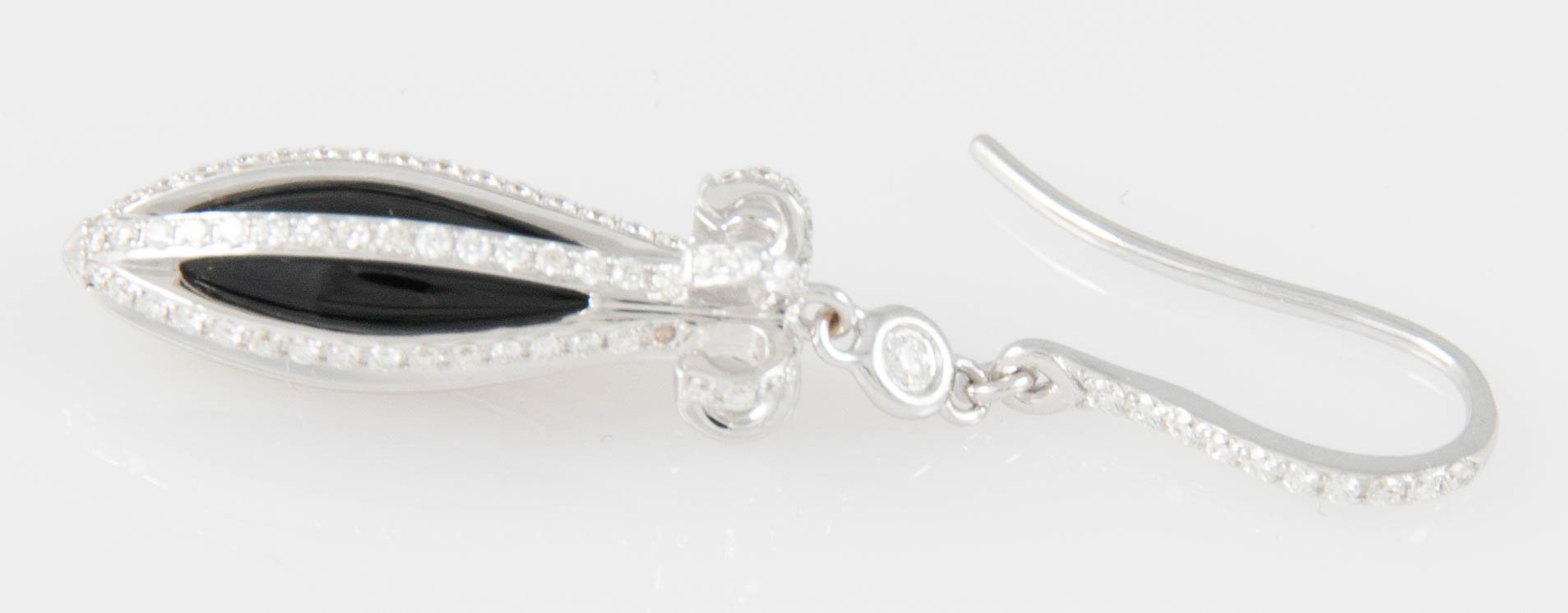 Pendientes en oro blanco 18k con brillantes y Ónix - Mayka Jewels