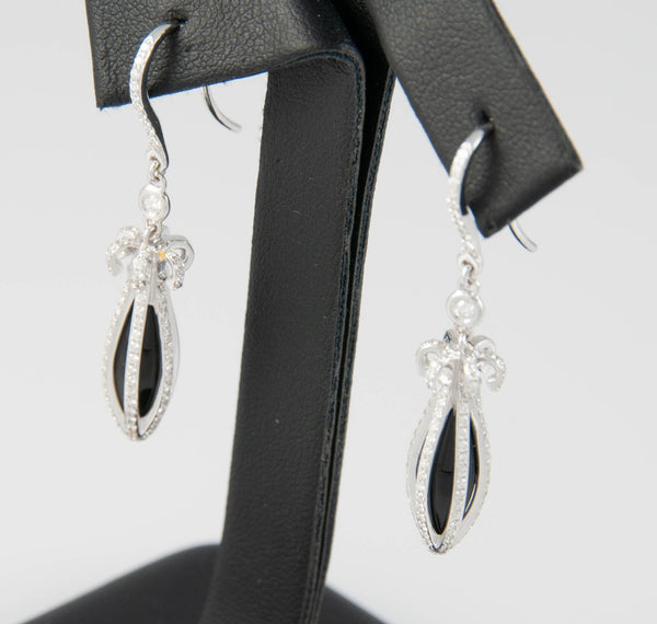 Pendientes en oro blanco 18k con brillantes y Ónix - Mayka Jewels