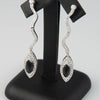 Pendientes en oro blanco 18k con brillantes y ónix central - Mayka Jewels