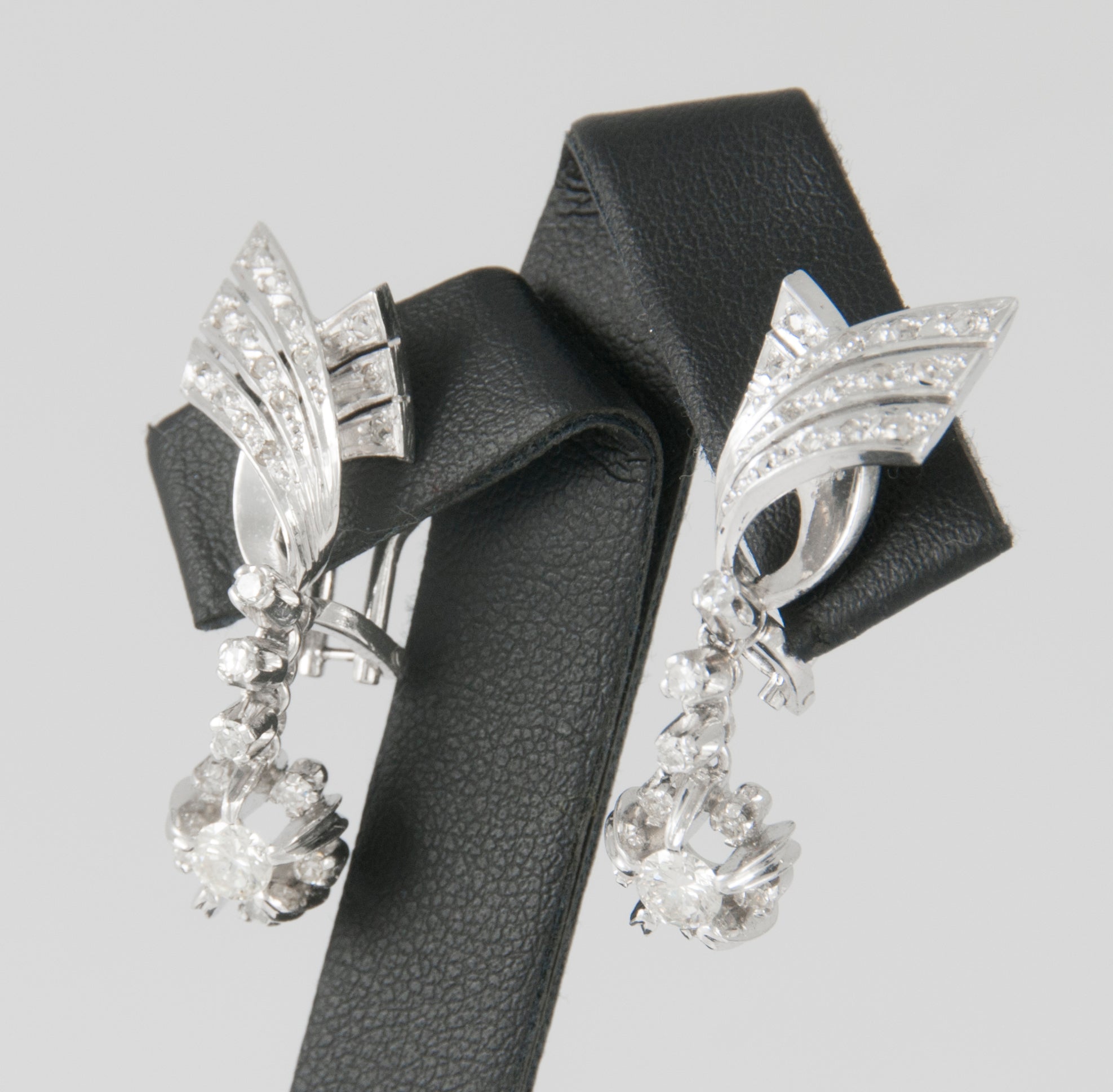 Pendientes en oro blanco 18k y 0.87ct brillantes - Mayka Jewels