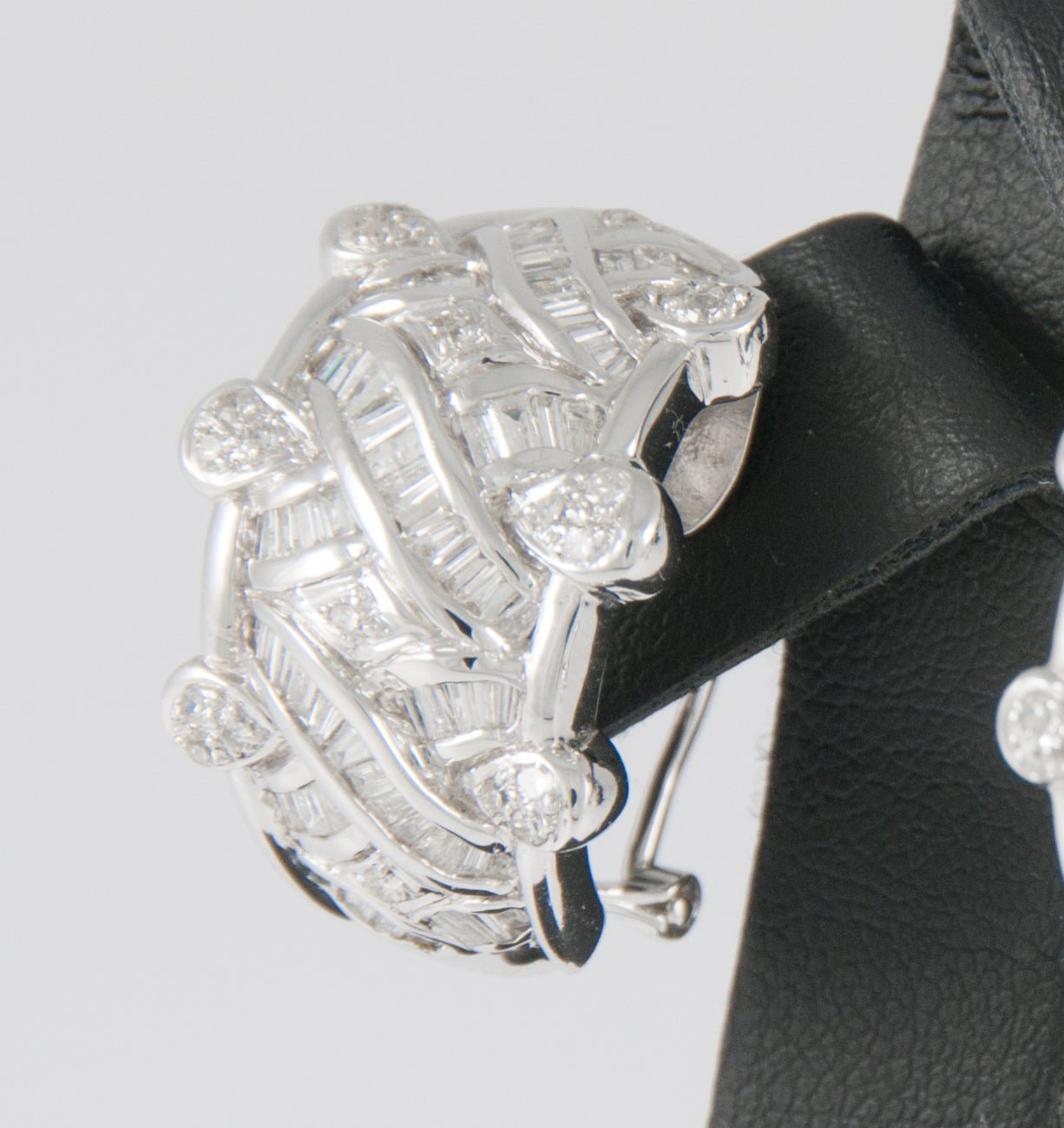 Pendientes en oro blanco 18k y 2.55ct brillantes - Mayka Jewels