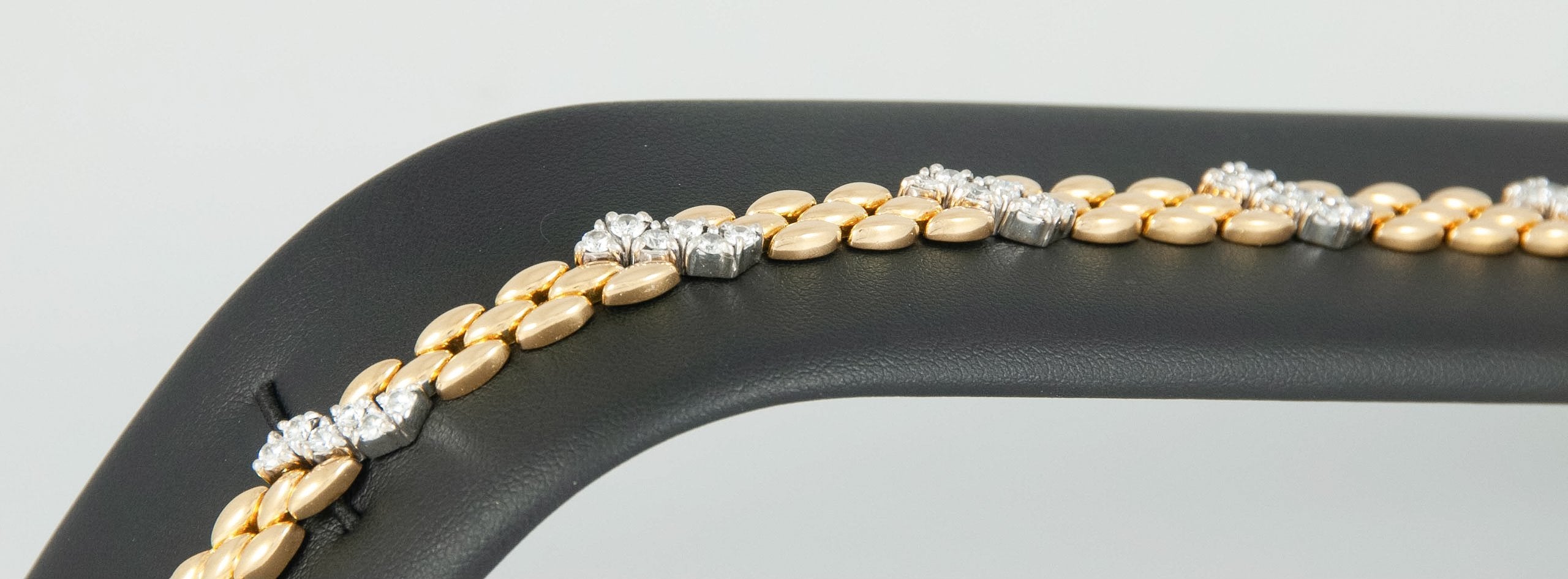 Pulsera en oro y oro blanco 18k con brillantes - Mayka Jewels