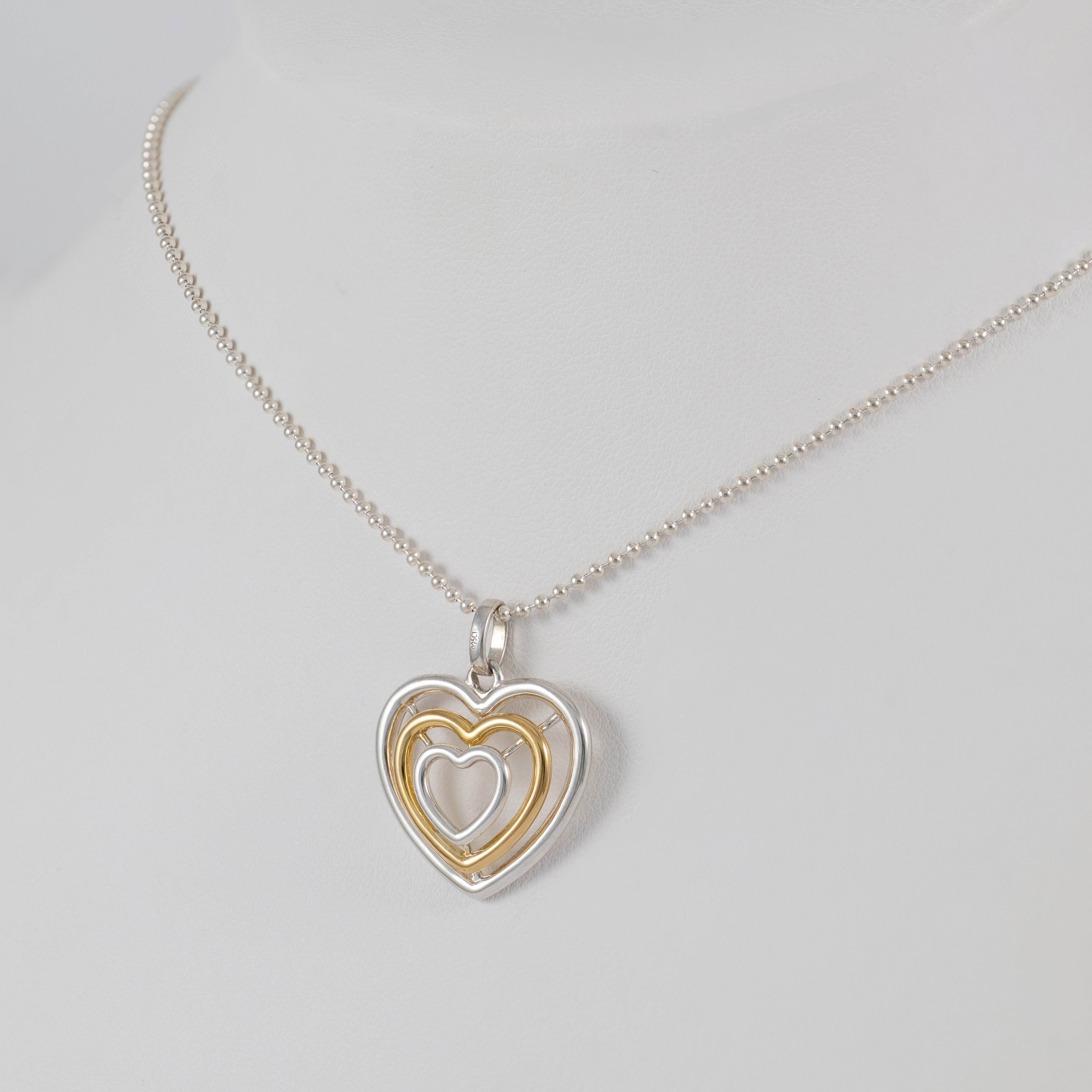 Cadena de bolas Tous con Colgante triple corazón Bickie de plata 925 y plata vermeil