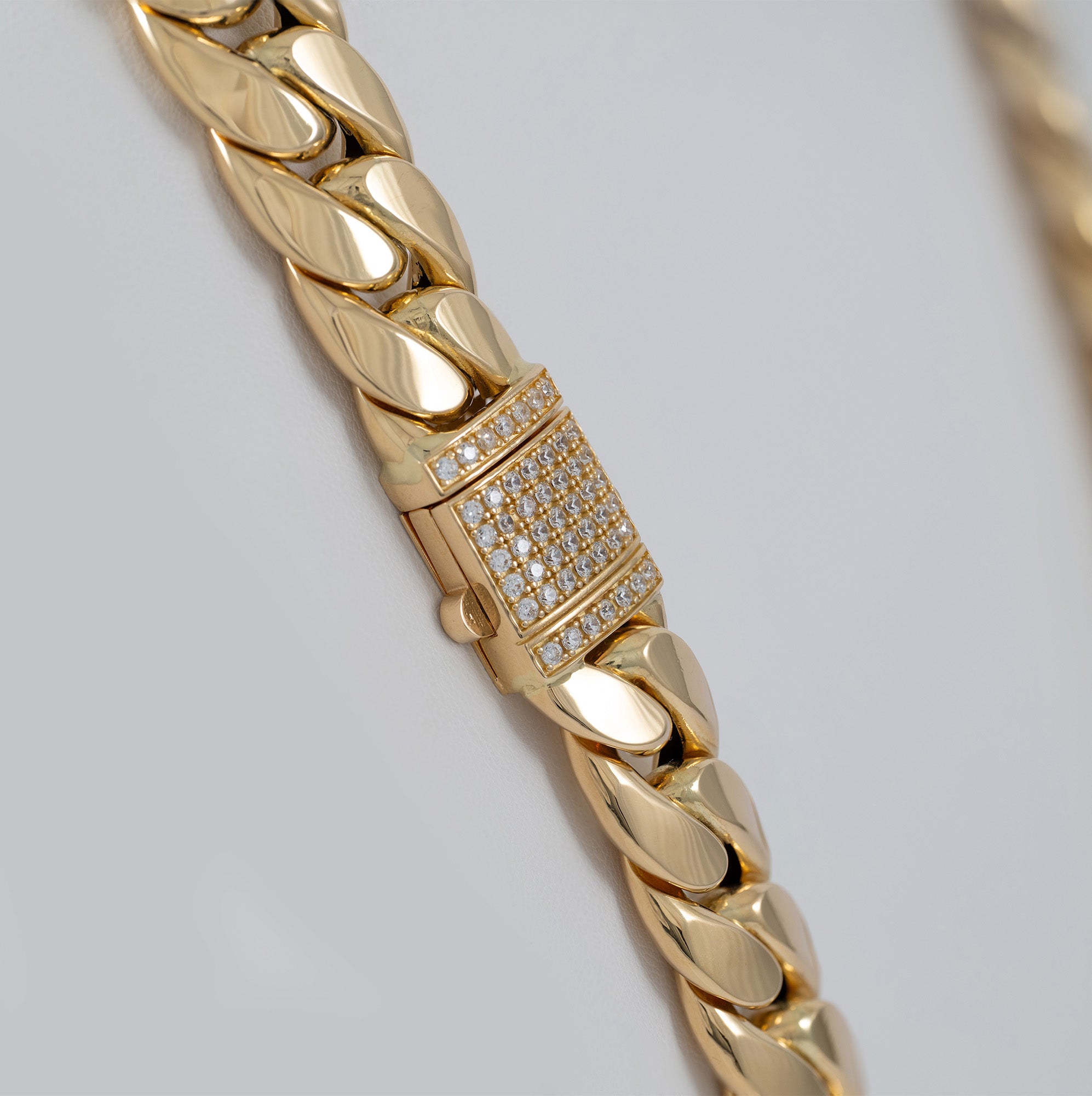 Cadena barbada cubana oro 18k 750 65cm