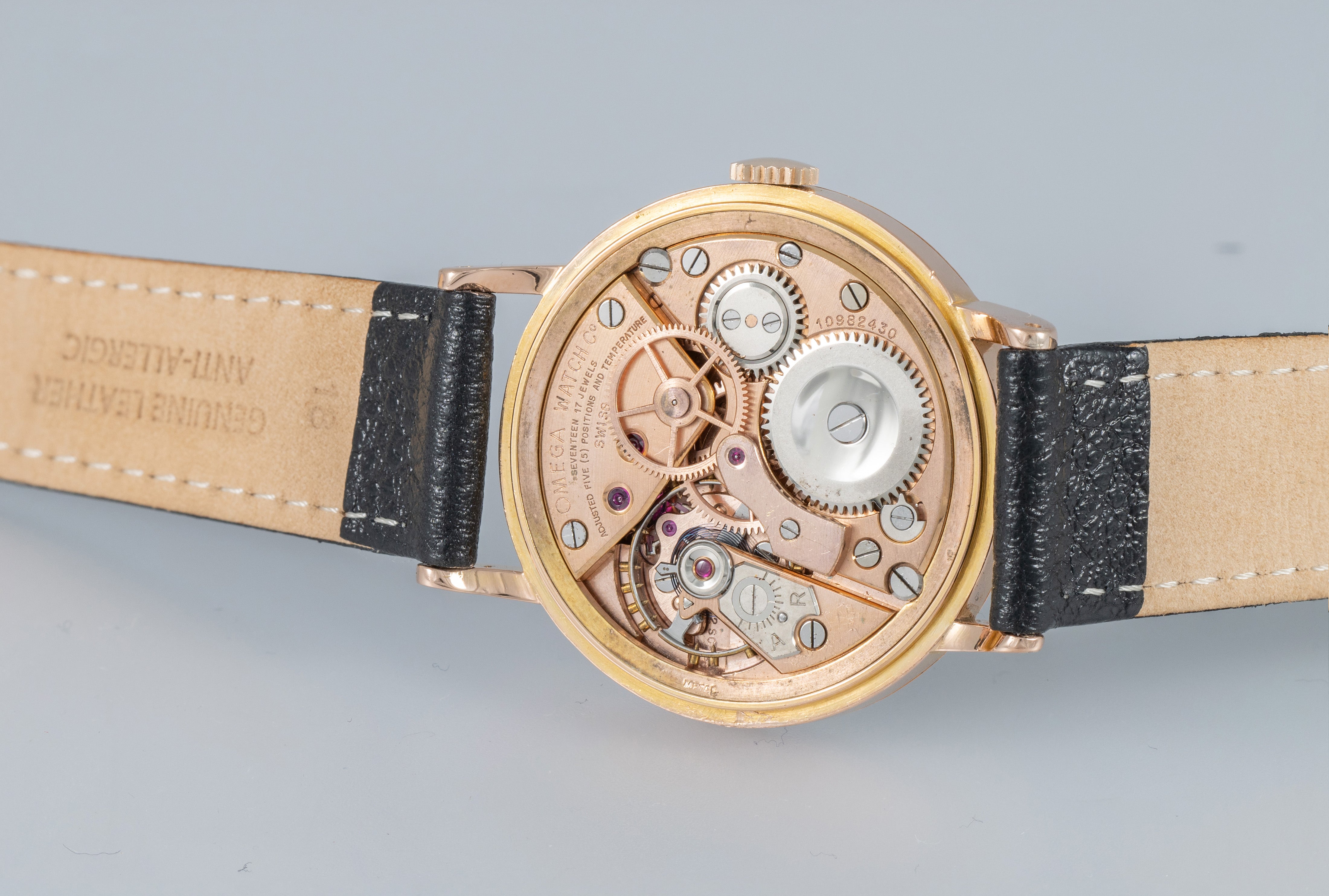 Omega Chronometre Rose Gold 18k Ref: 2367