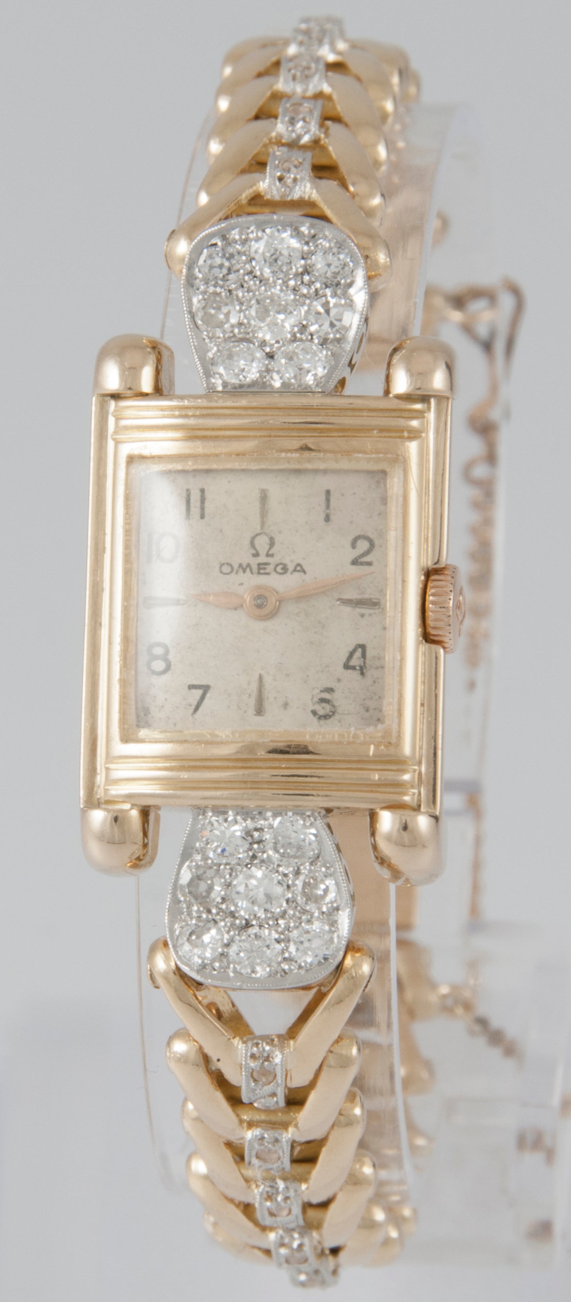 Omega Yellow Gold 18k and Diamonds 0.7 ct Caliber R13.5 Year 1947