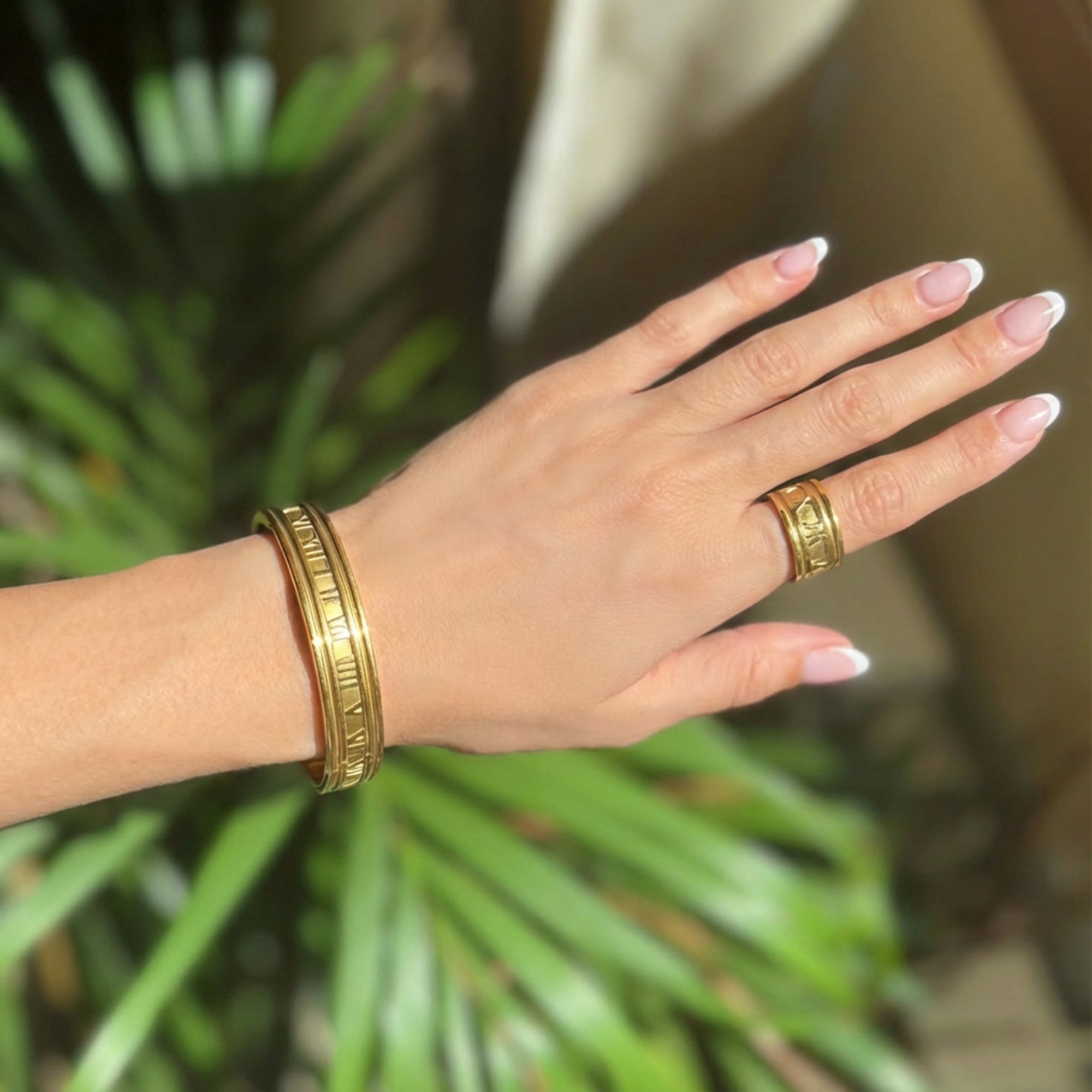 Anillo Tiffany Atlas oro 18k