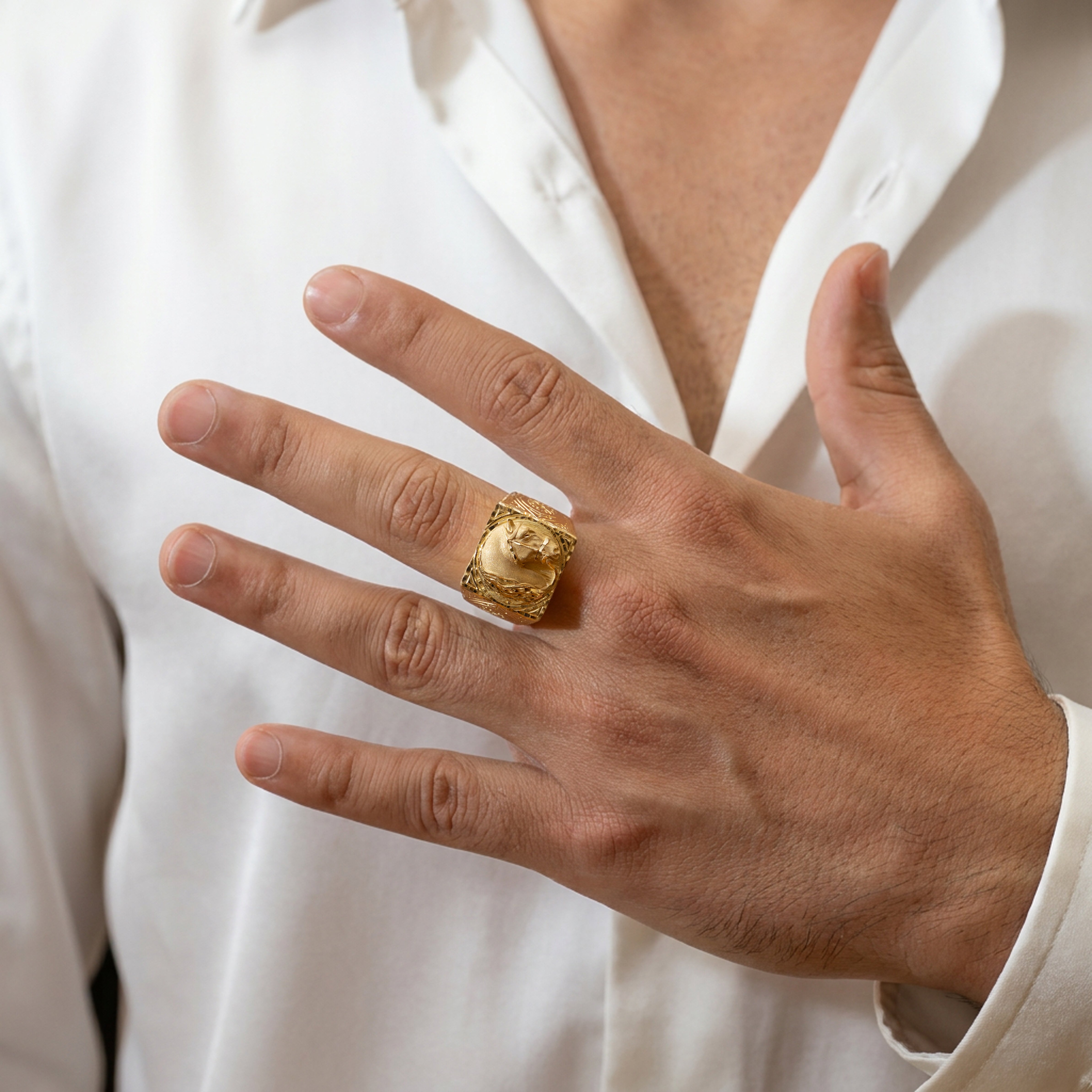 Anillo caballo de oro 18k 750