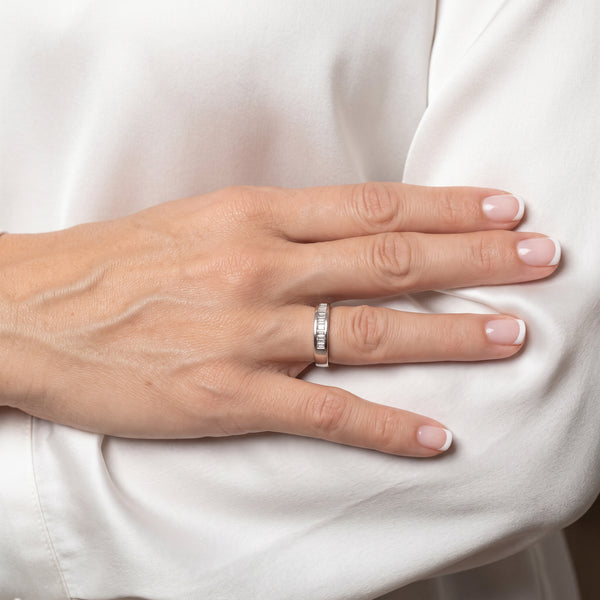 Anillo oro blanco 18k con brillantes
