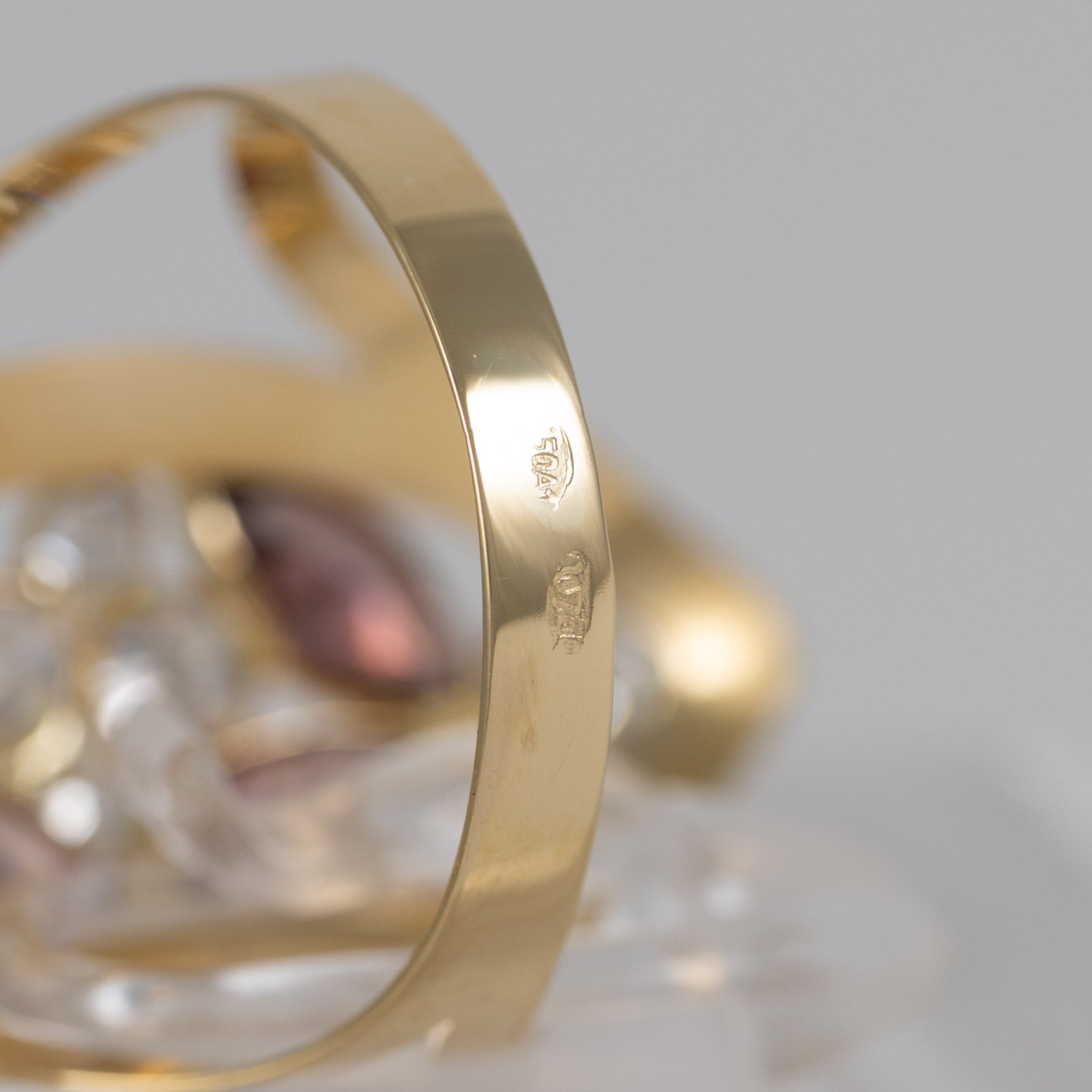 Anillo lanzadera de oro 18k 750
