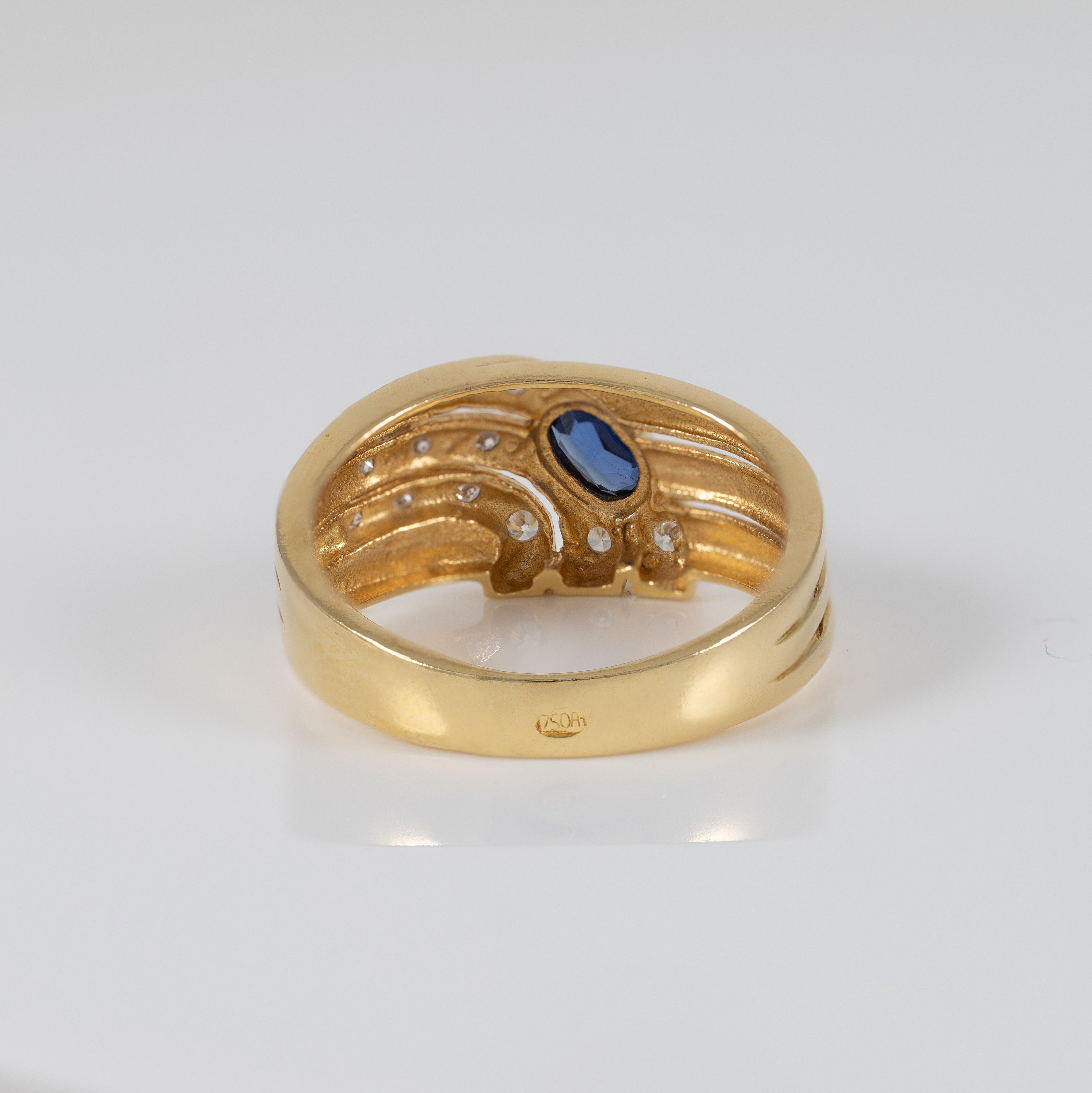 Anillo de oro 18k