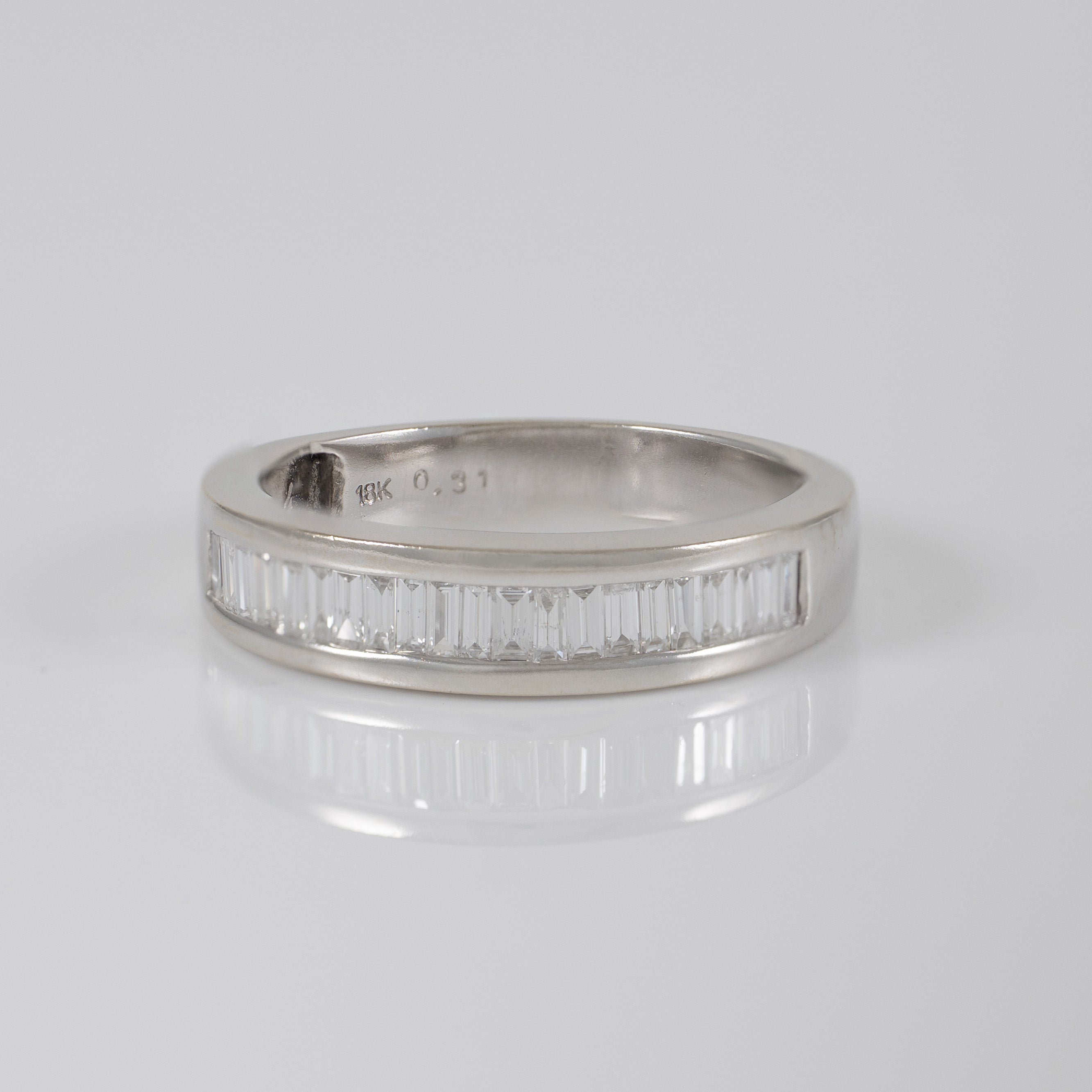 Anillo oro blanco 18k con brillantes