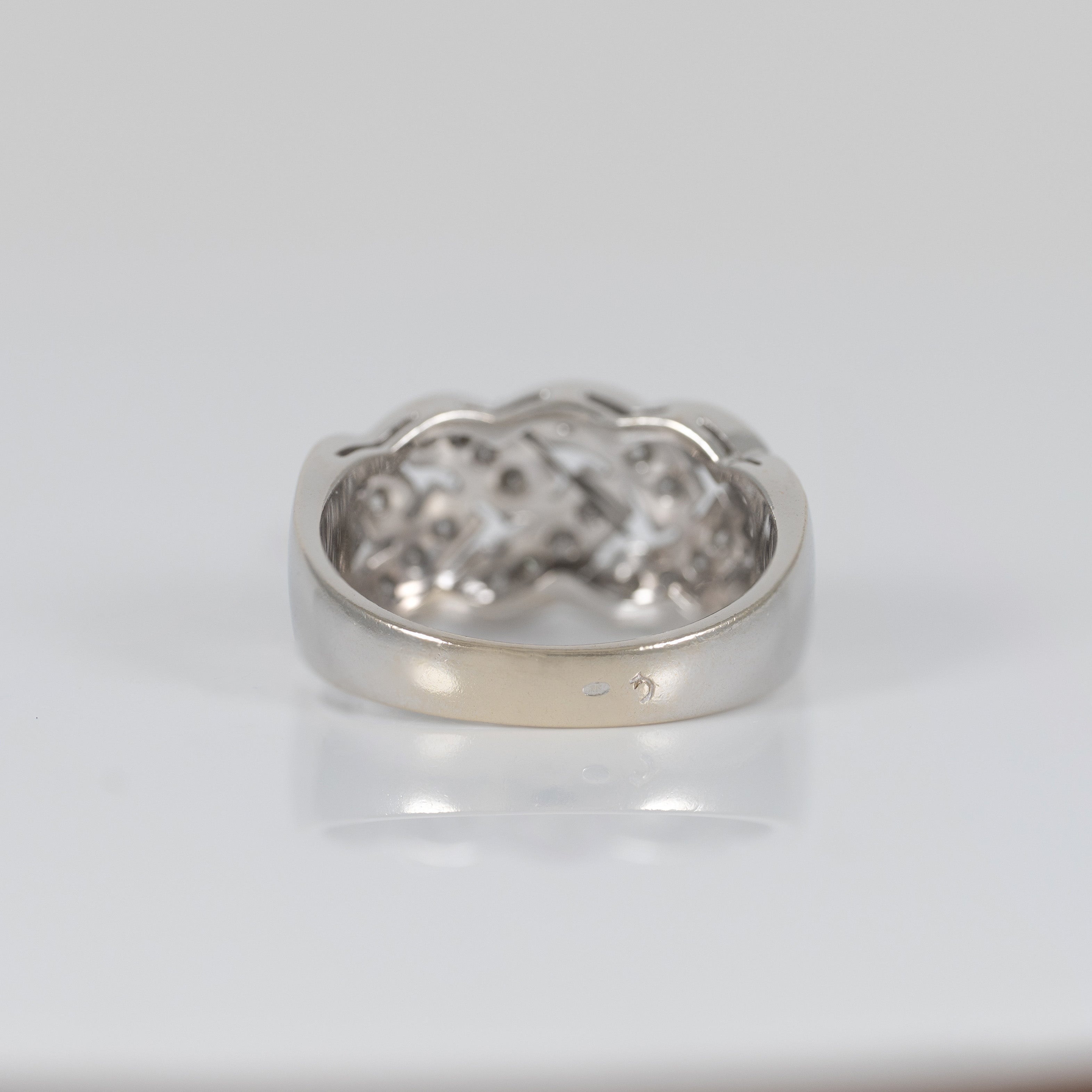 Anillo oro blanco 18k con brillantes