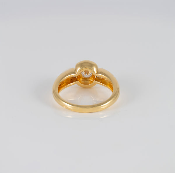 Anillo de oro amarillo 18k y brillantes