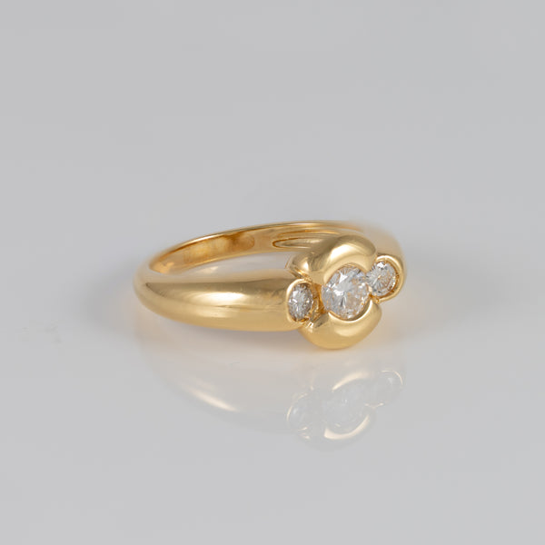 Anillo de oro amarillo 18k y brillantes