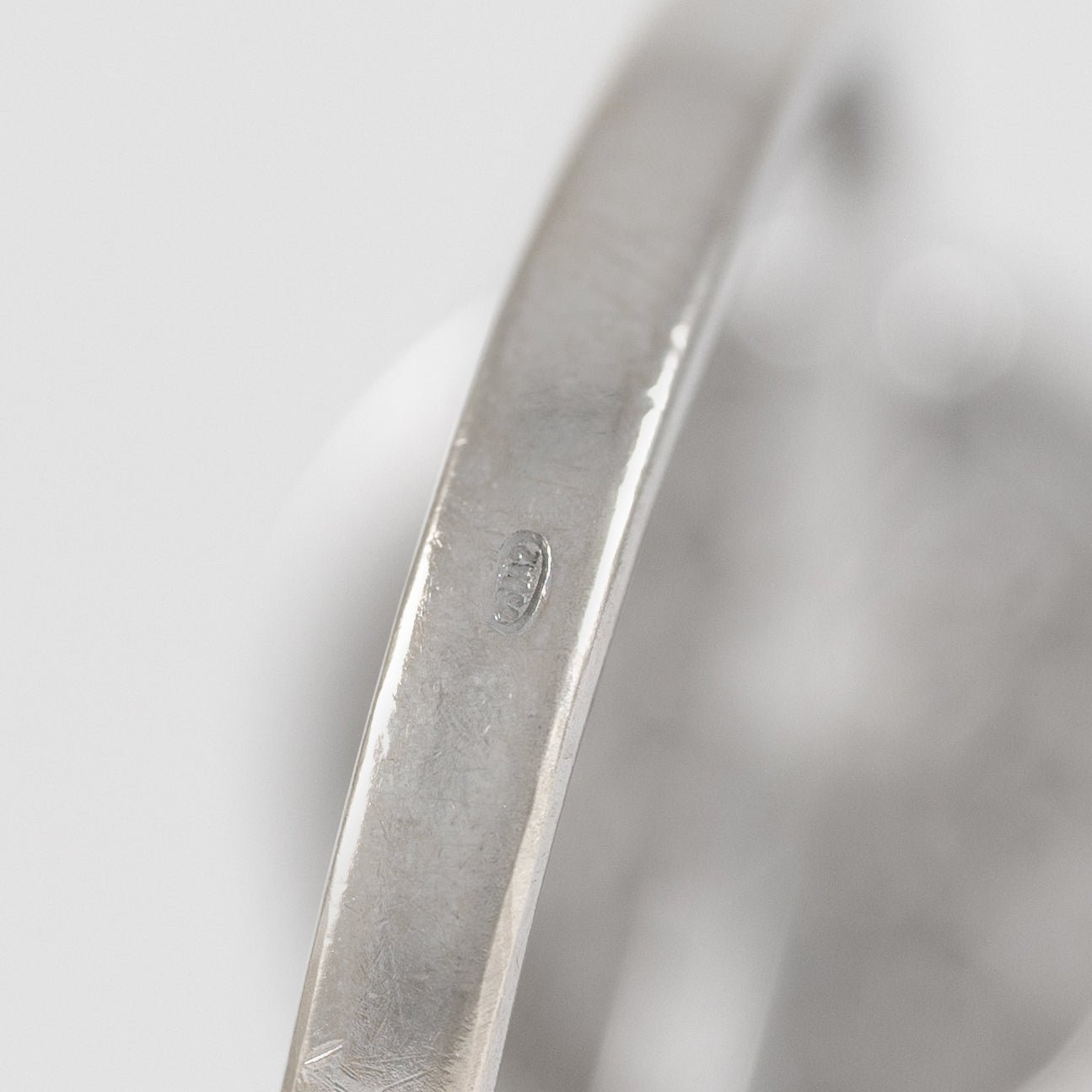 Anillo oro blanco 18k con diamantes