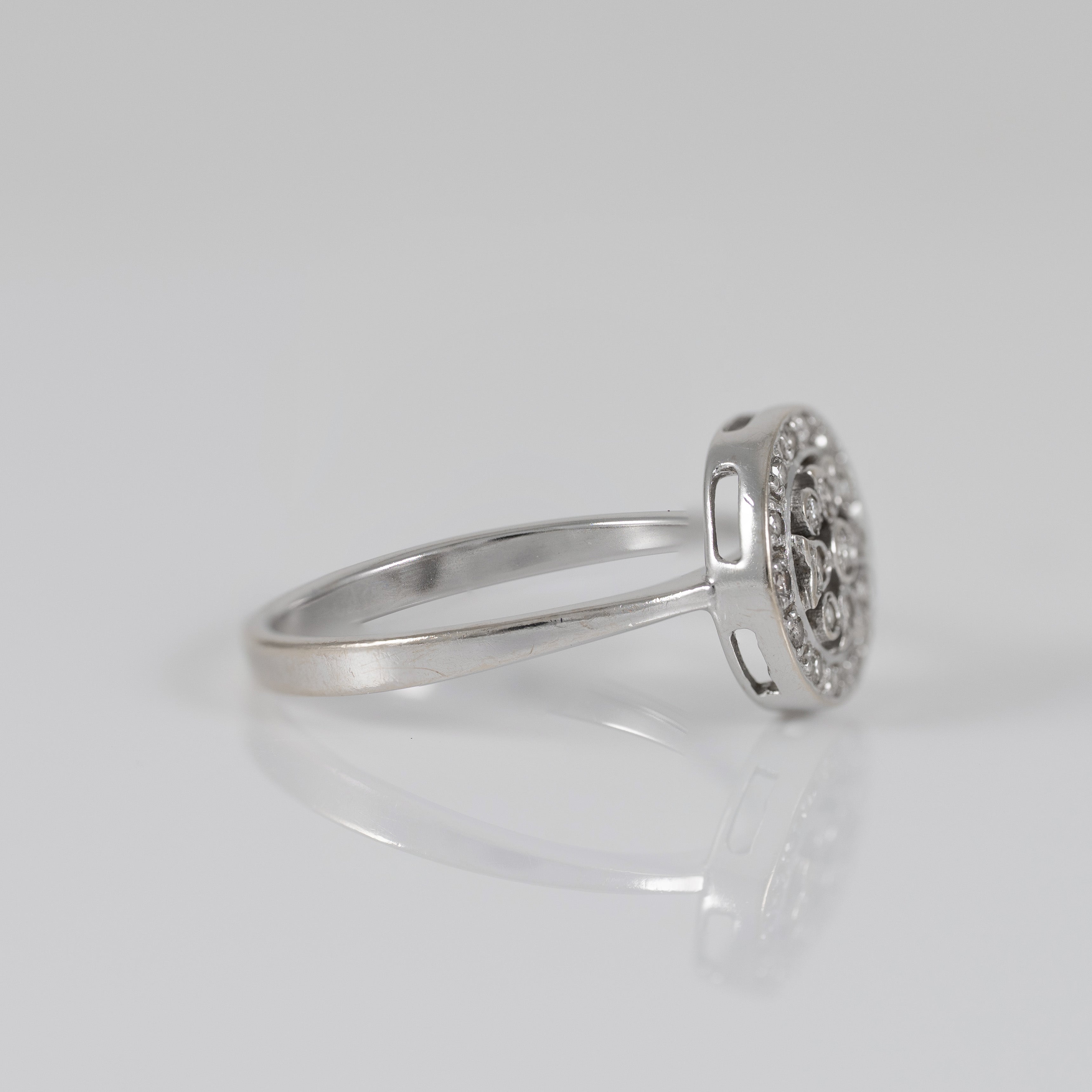 Anillo oro blanco 18k con diamantes