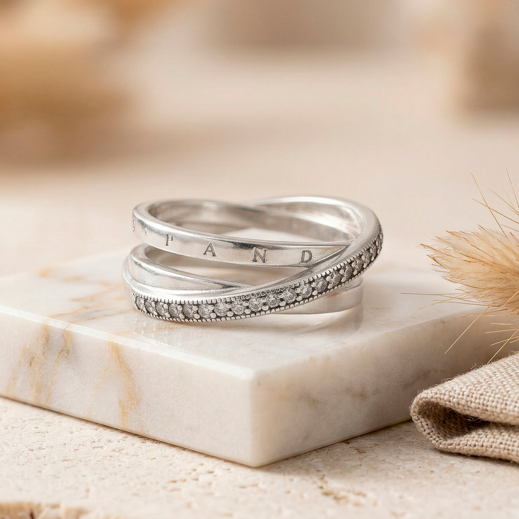 Anillo Pandora Cruzado Triple Alianza en Plata 925 Pavé