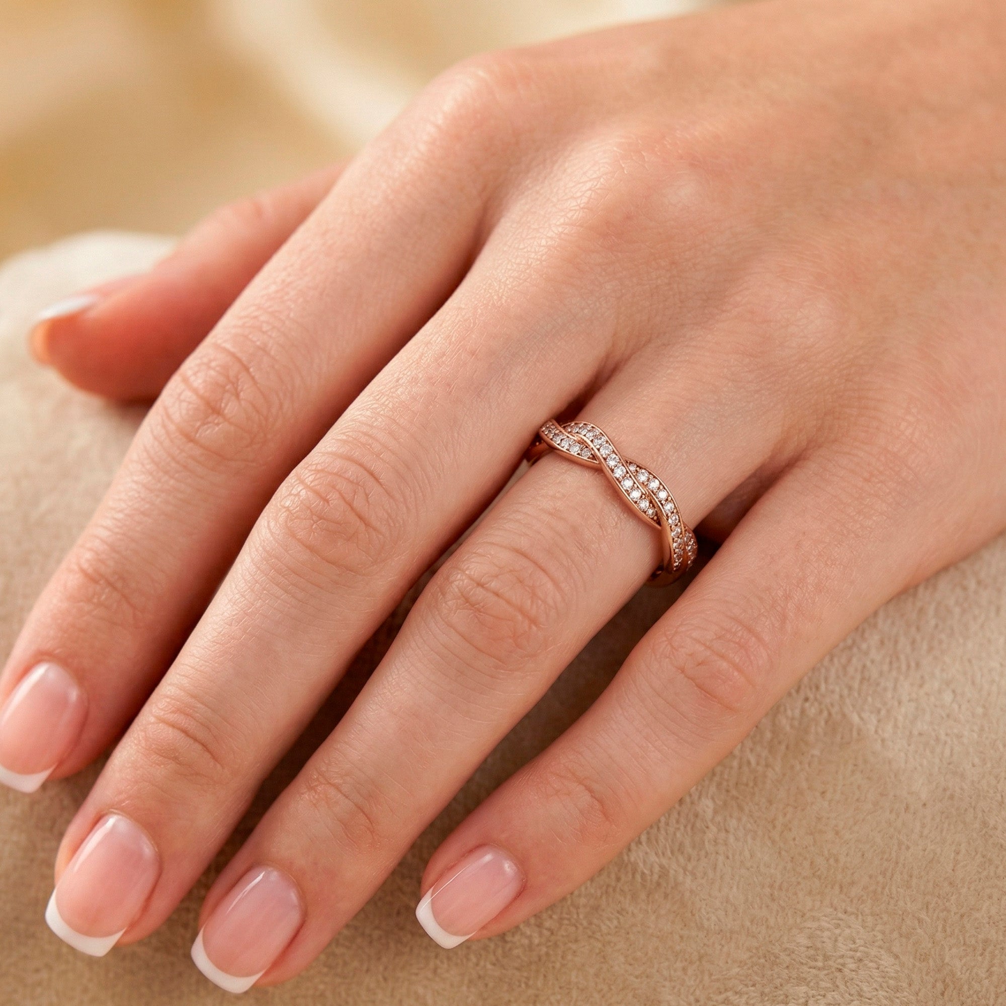 Anillo Pandora Giro del Destino en Plata Vermeil Rosa