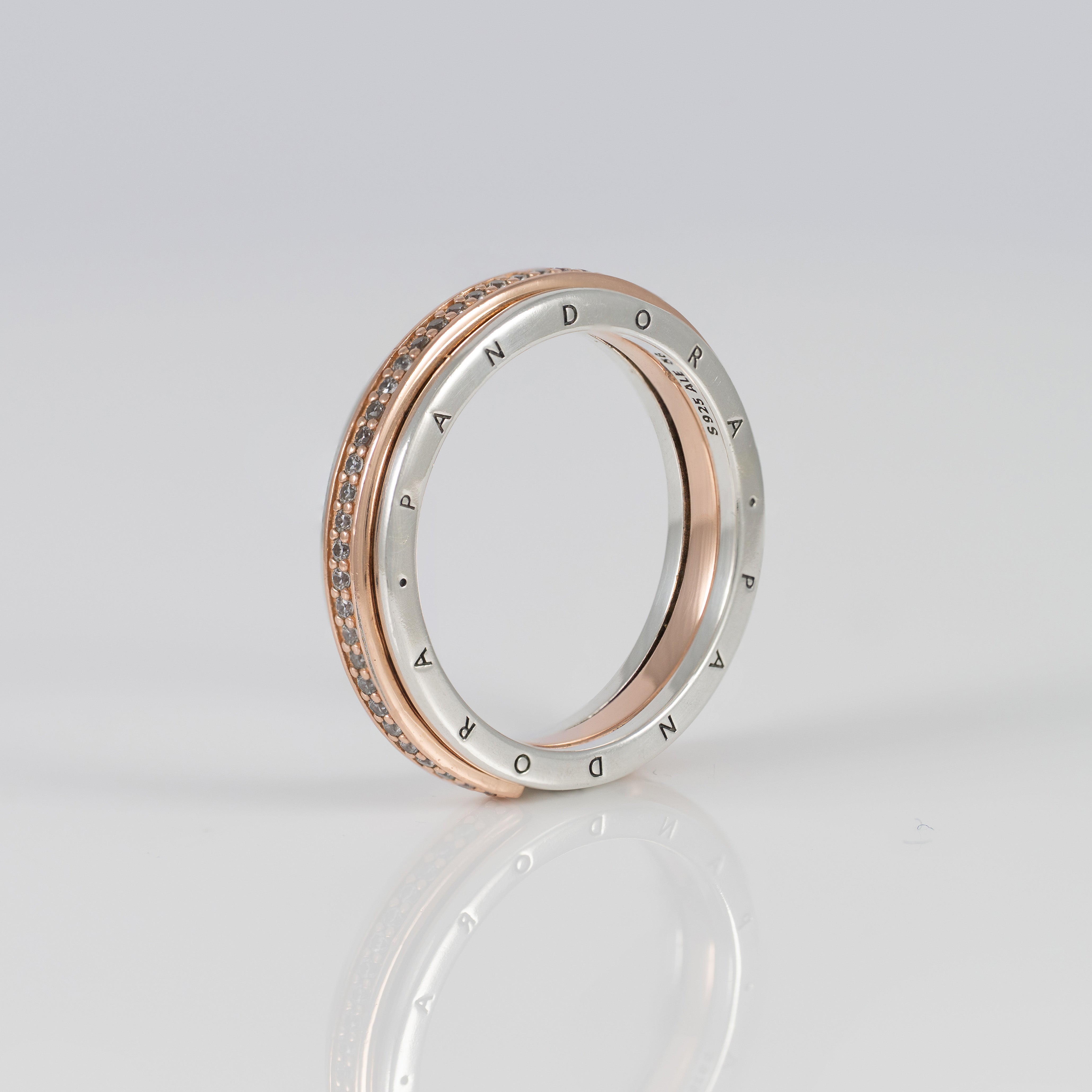 Anillo Pandora  de Plata 925  Signature Logo & Pavé