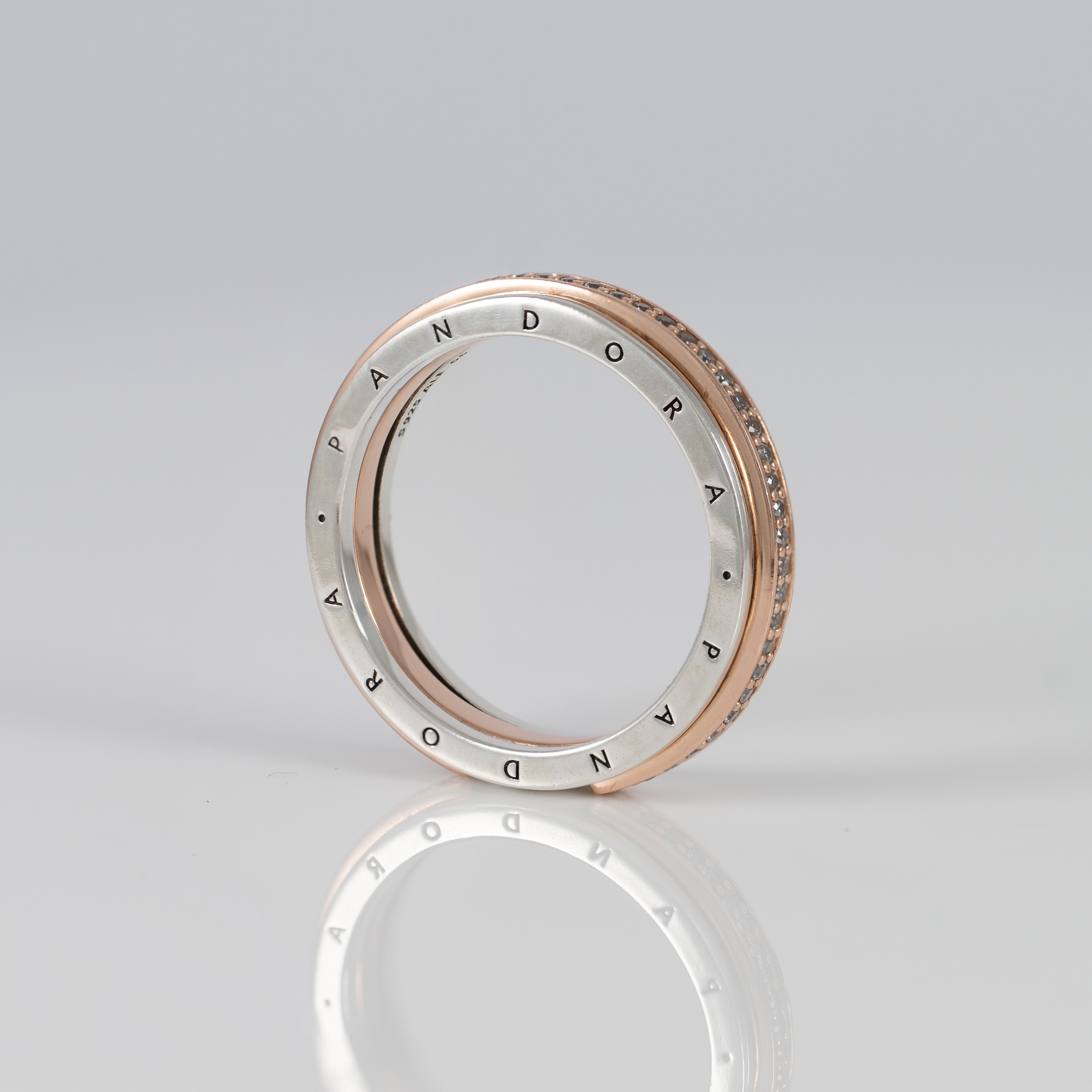 Anillo Pandora  de Plata 925  Signature Logo & Pavé