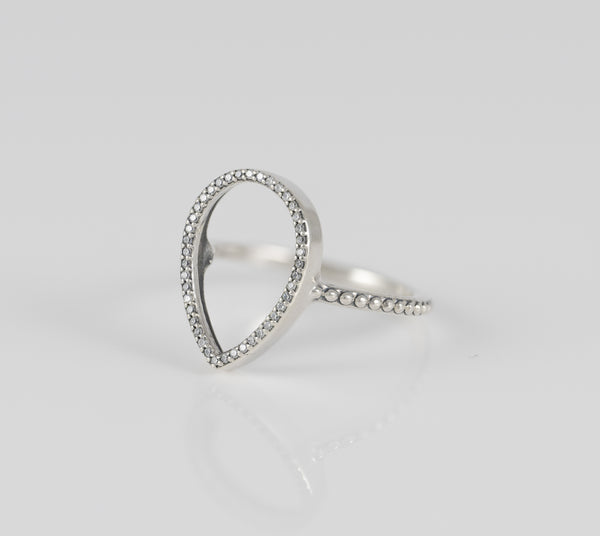 Anillo Pandora de plata 925 Silueta Lágrima