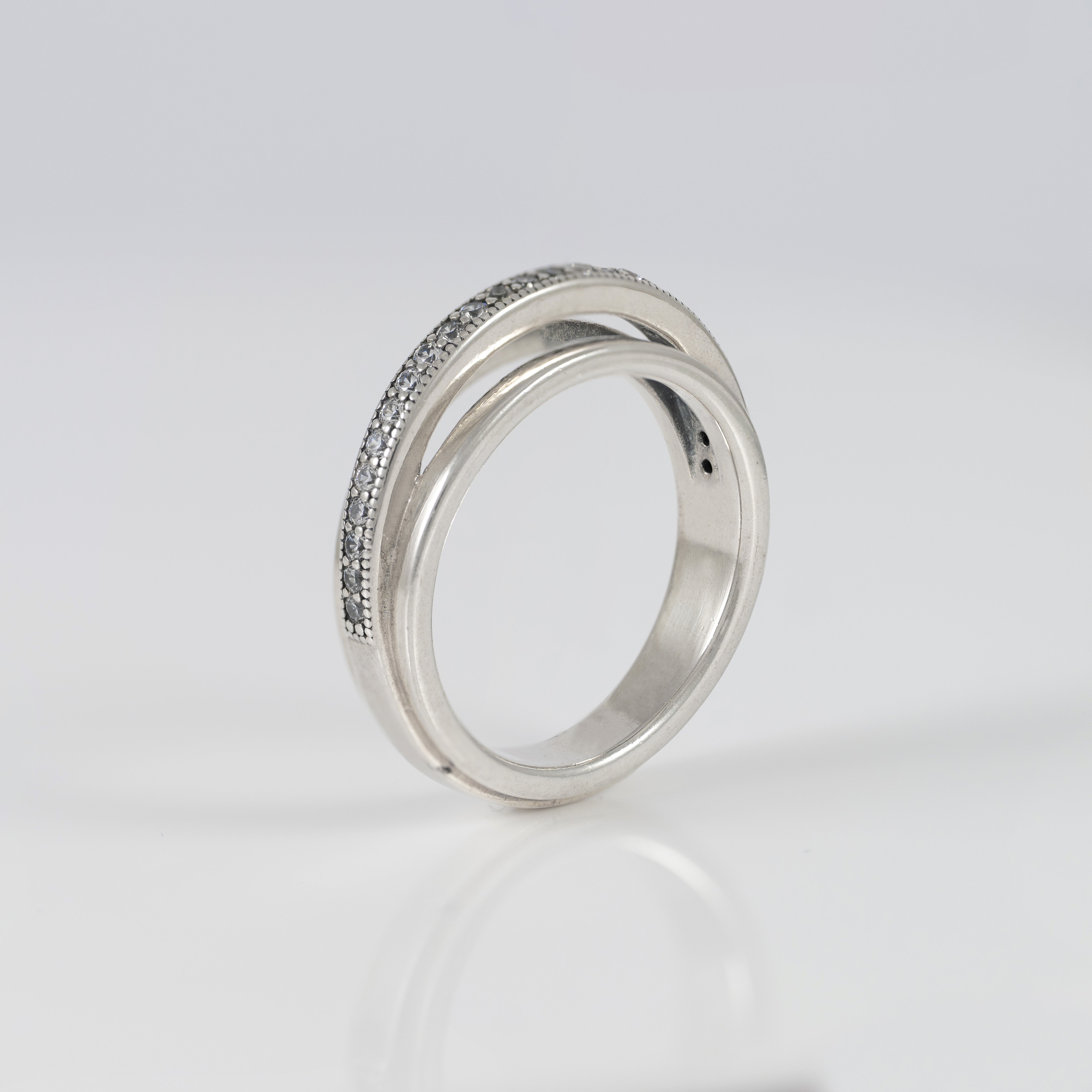 Anillo Pandora en Plata 925 Triple Alianza en Pavé