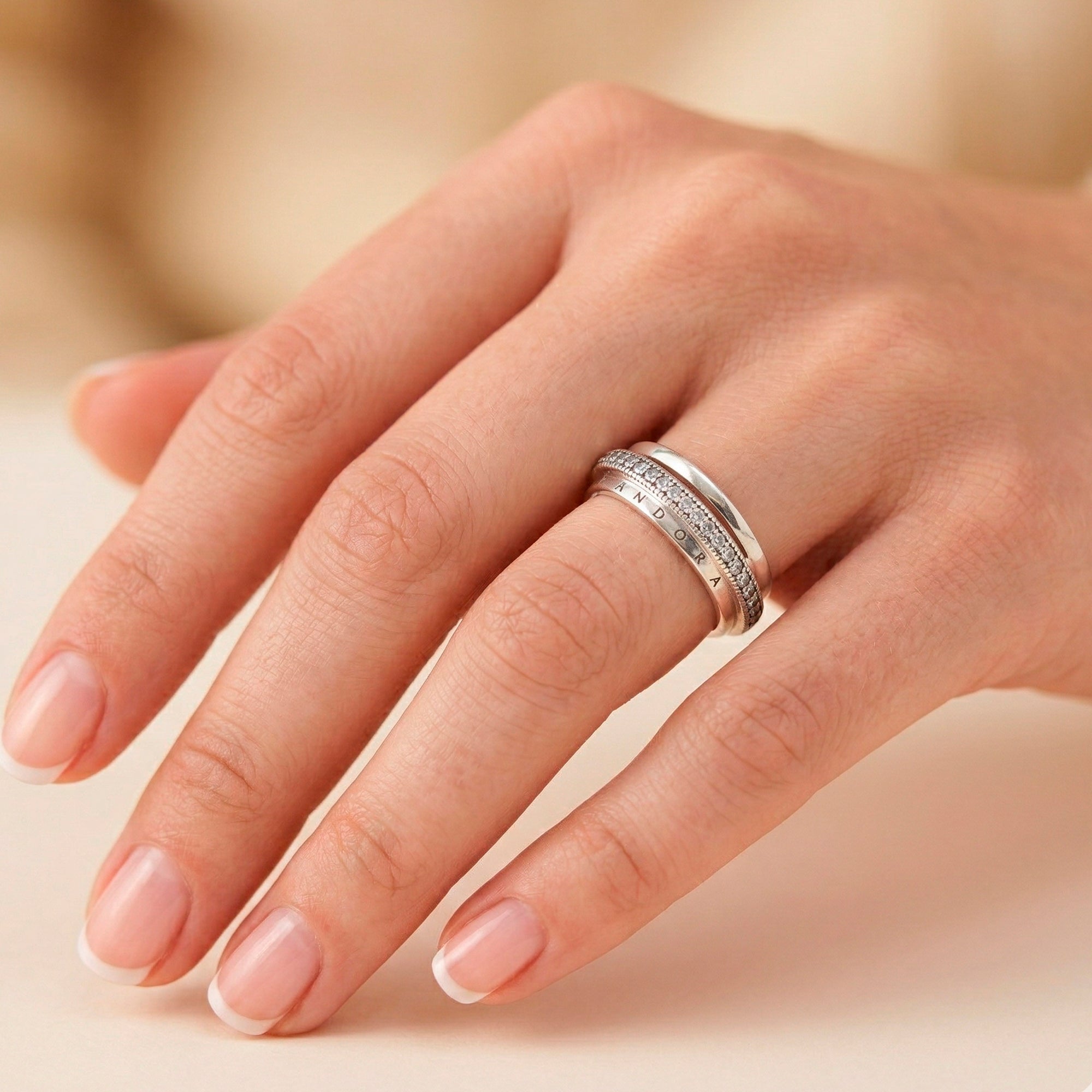Anillo Pandora en Plata 925 Triple Alianza en Pavé