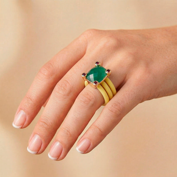 Anillo Tous de caucho amarillo con gemas Beach